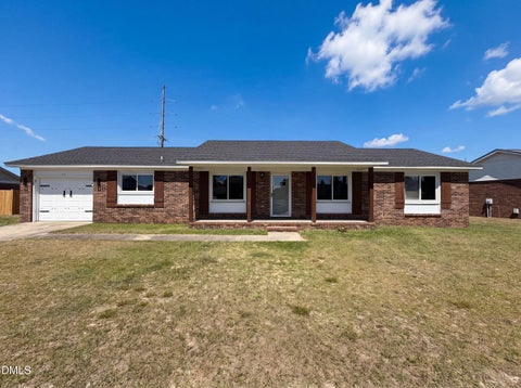Photo of 1512 Dovetail Drive, Fayetteville, NC 28314 (MLS # 10175689)