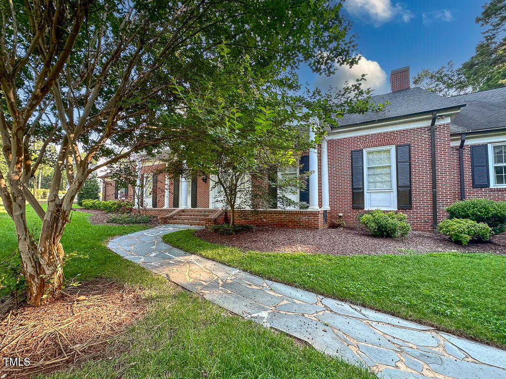 141 Country Club Drive