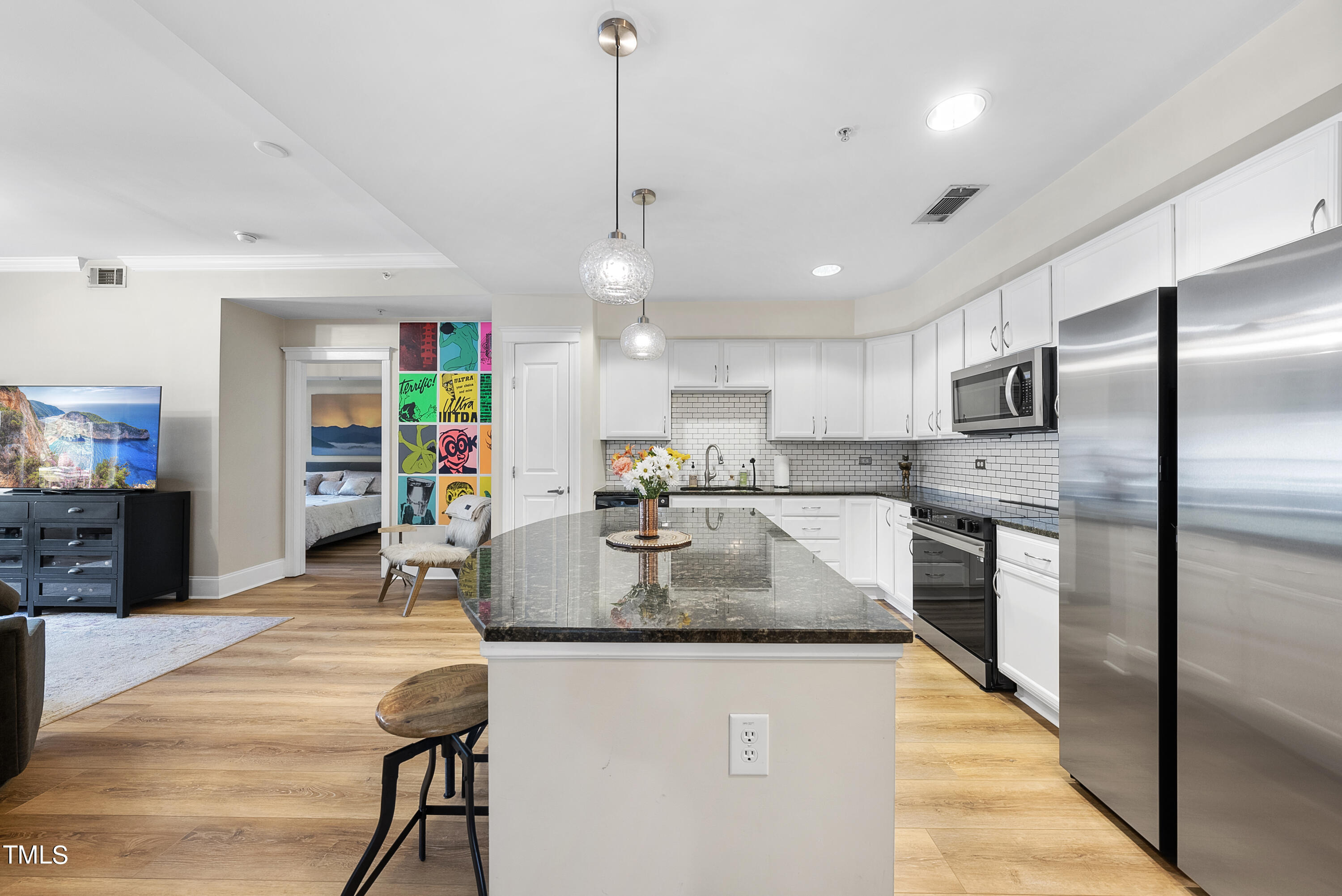 222 Glenwood Avenue 307