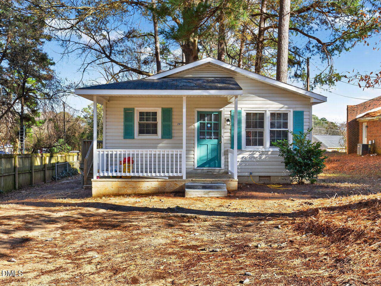 2811 Club Plaza Road