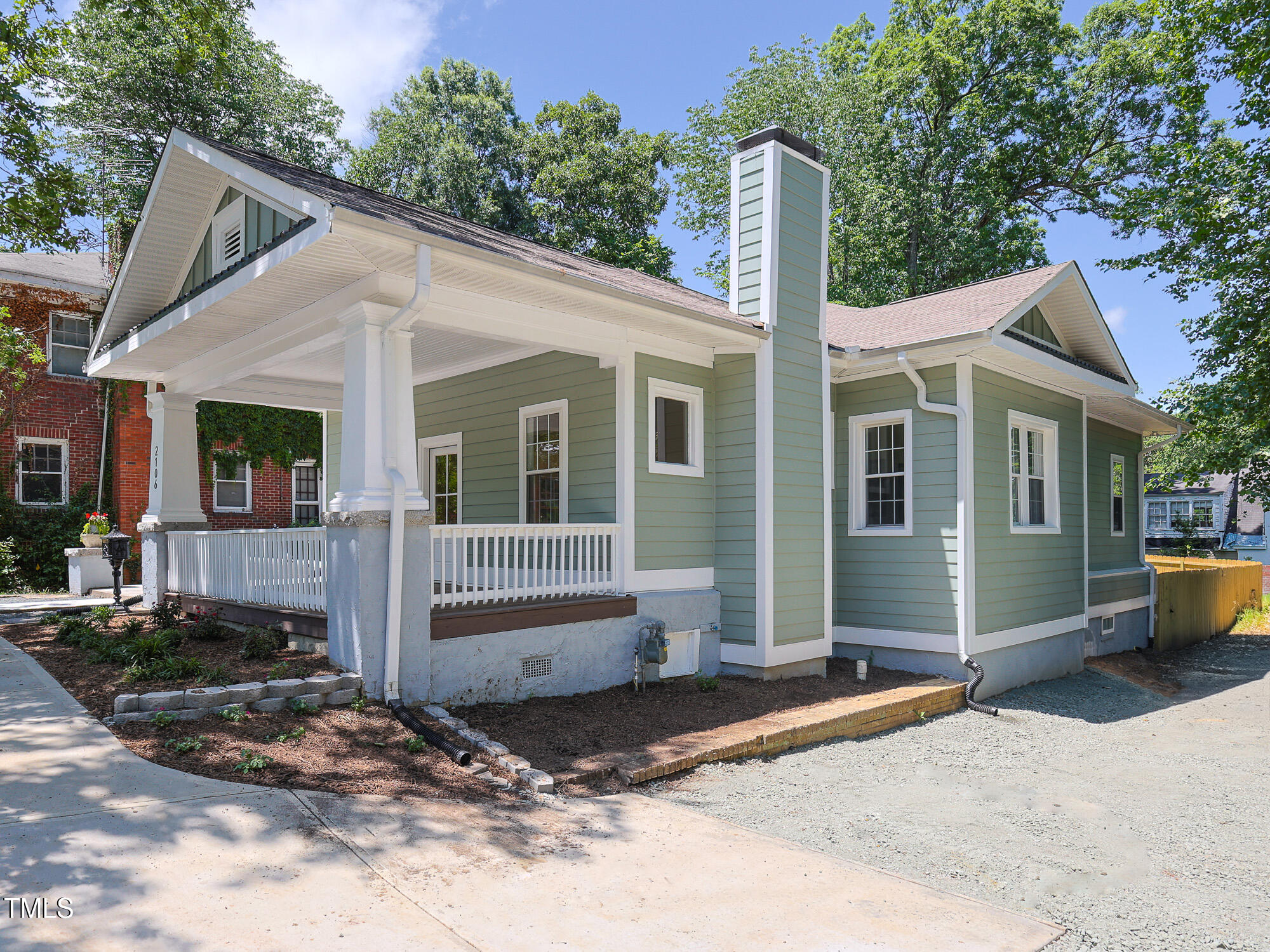2106 University Drive