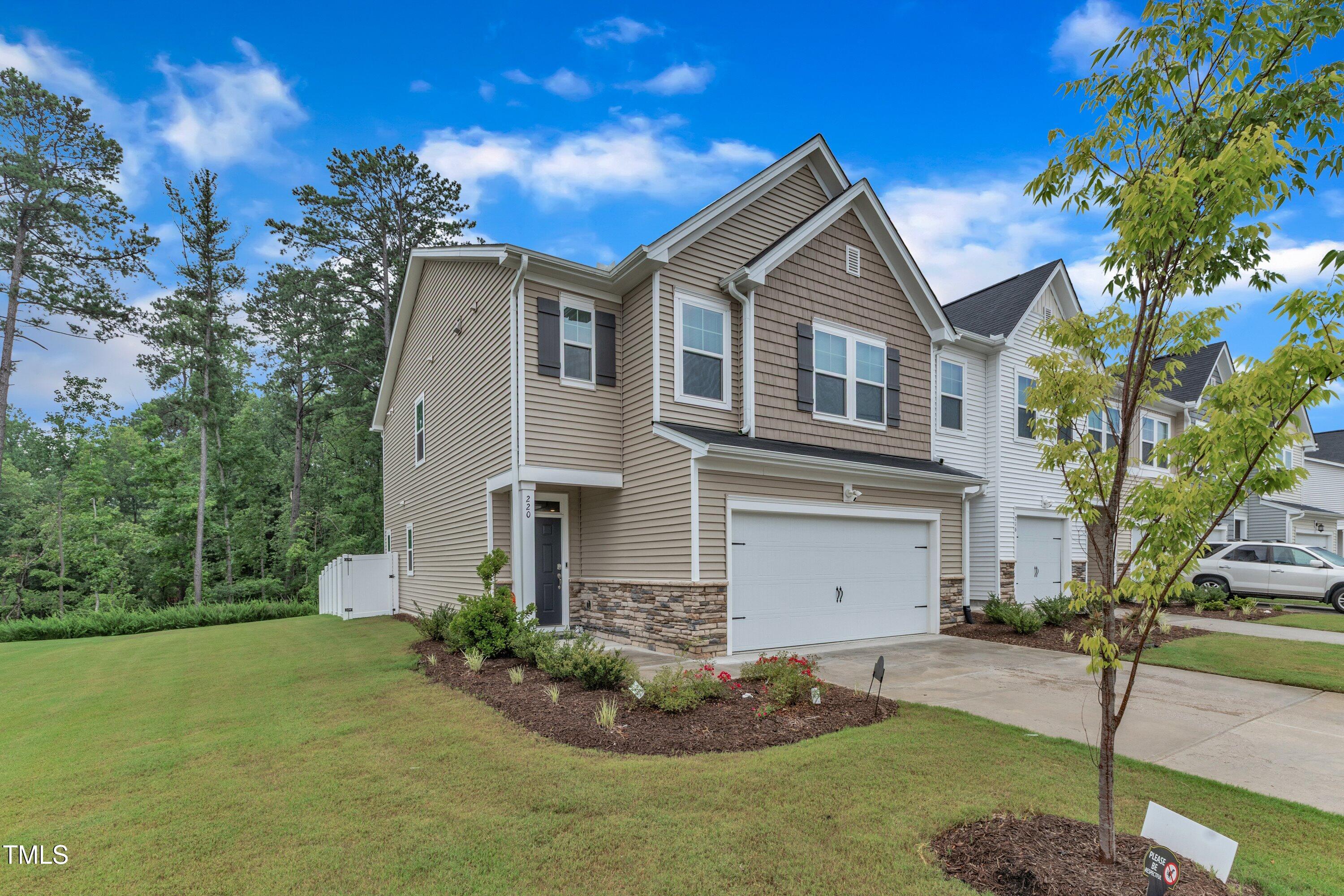 220 Garden Vine Trail