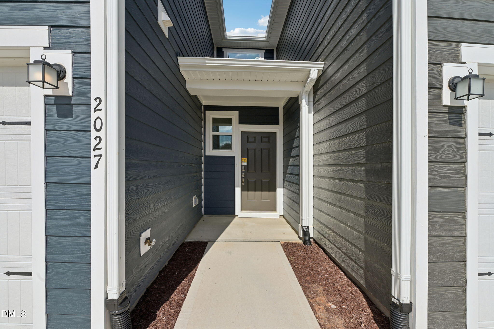 2027 Oakdale Drive