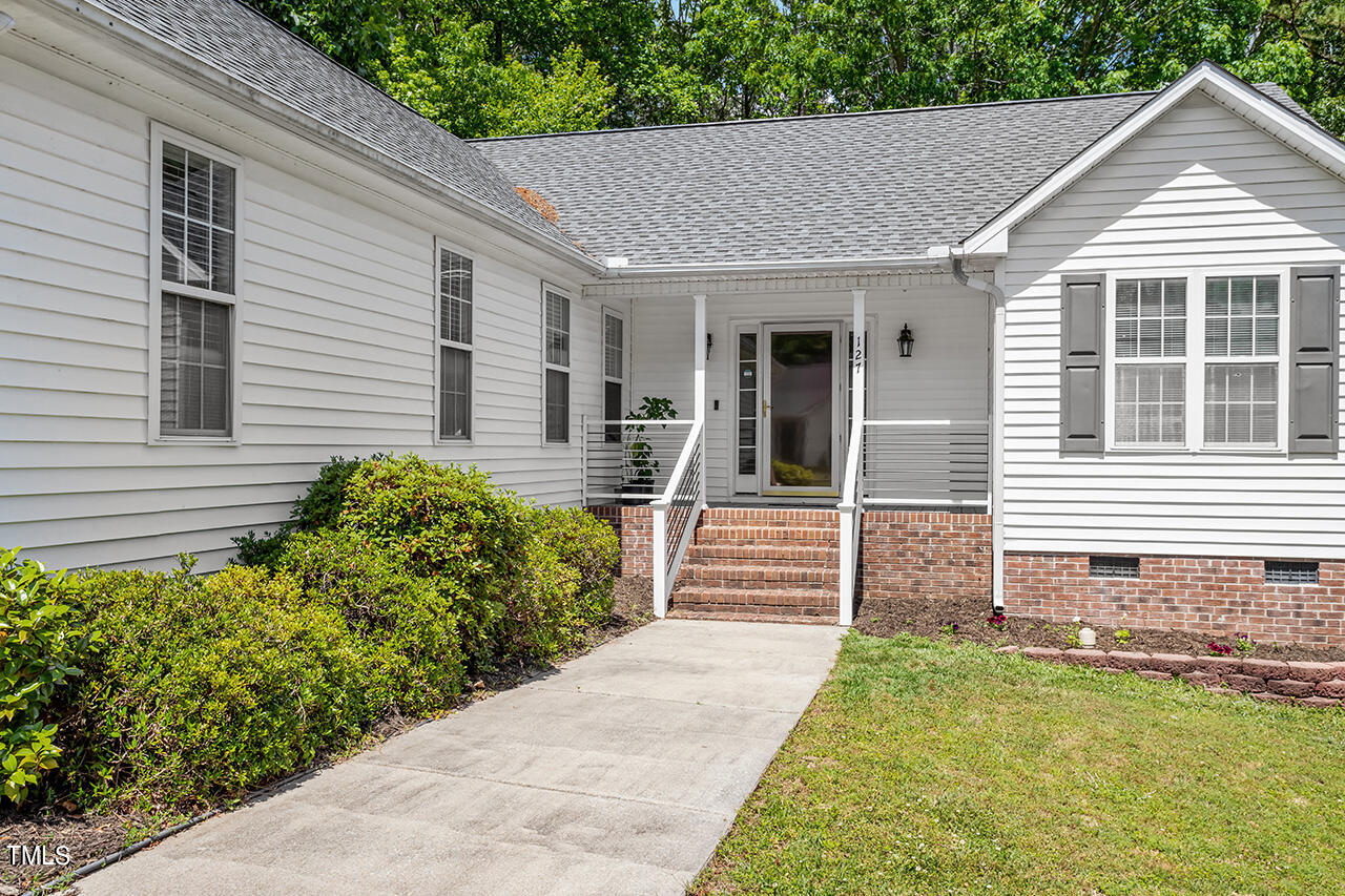 127 Lily Crossing