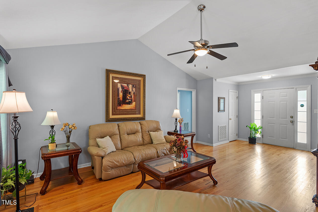 127 Lily Crossing