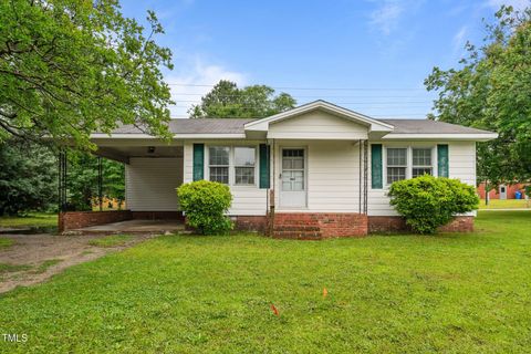 407 W Depot Street Angier NC 27501