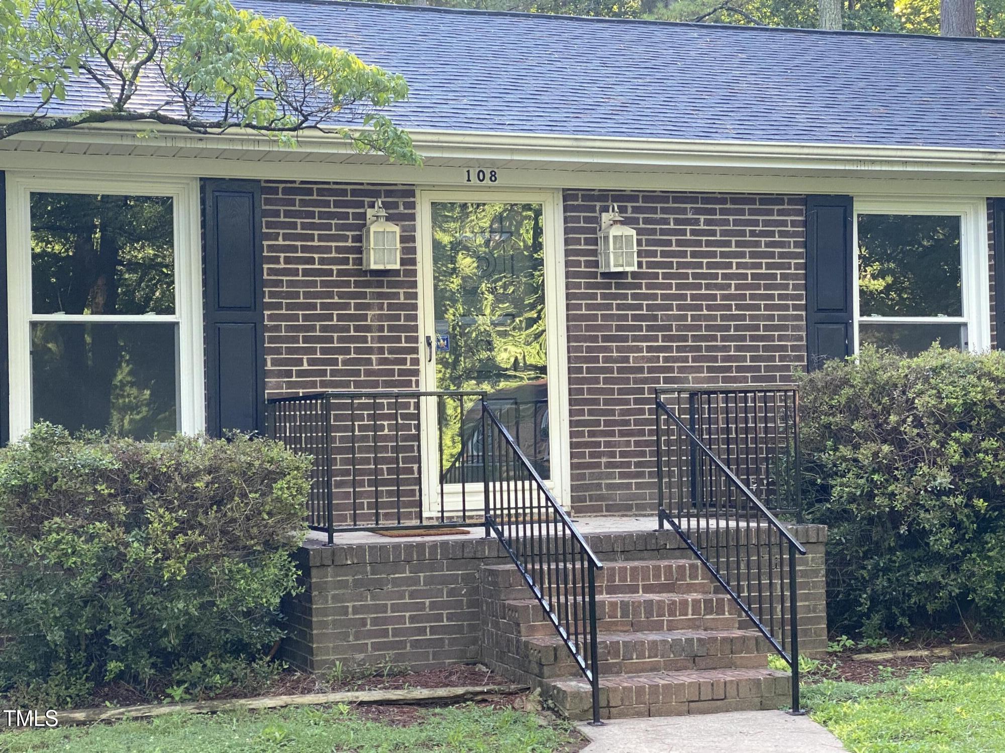 108 Shadowbrook Drive