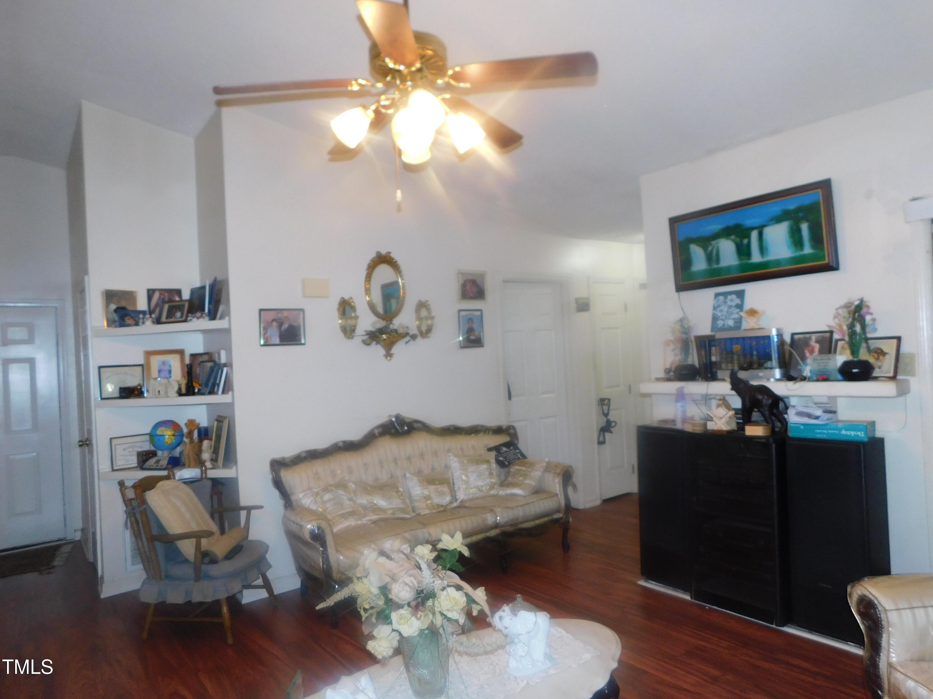468 Dickens Drive