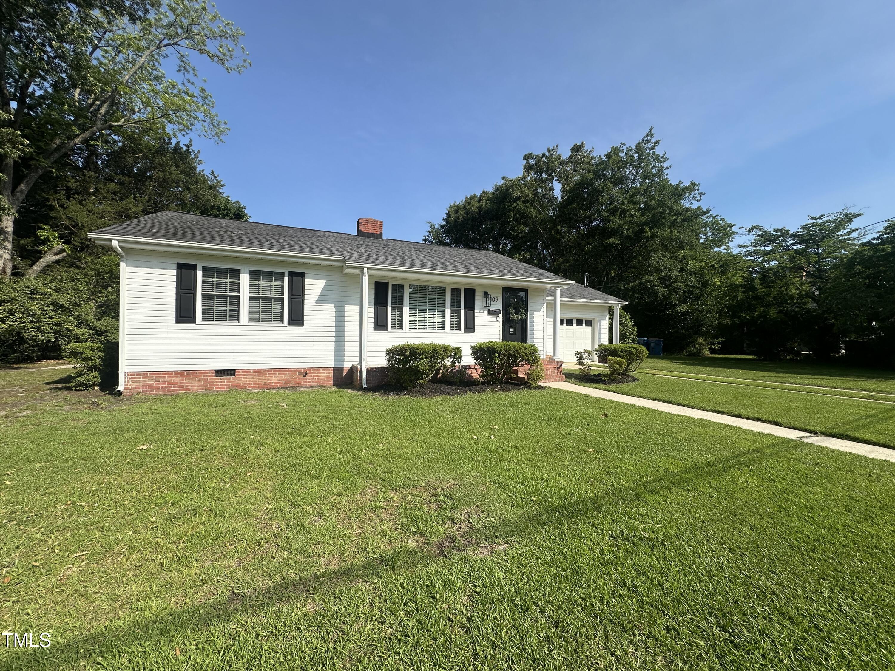 109 N Watauga Avenue