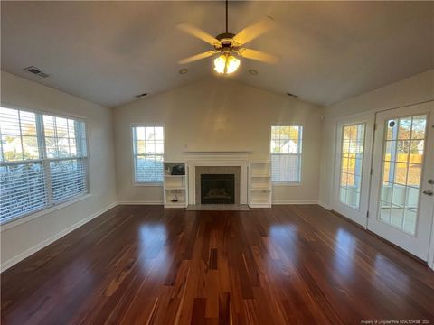 A home in Raeford