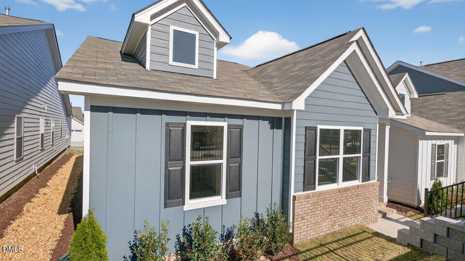 545 Lemon Daisy Lane