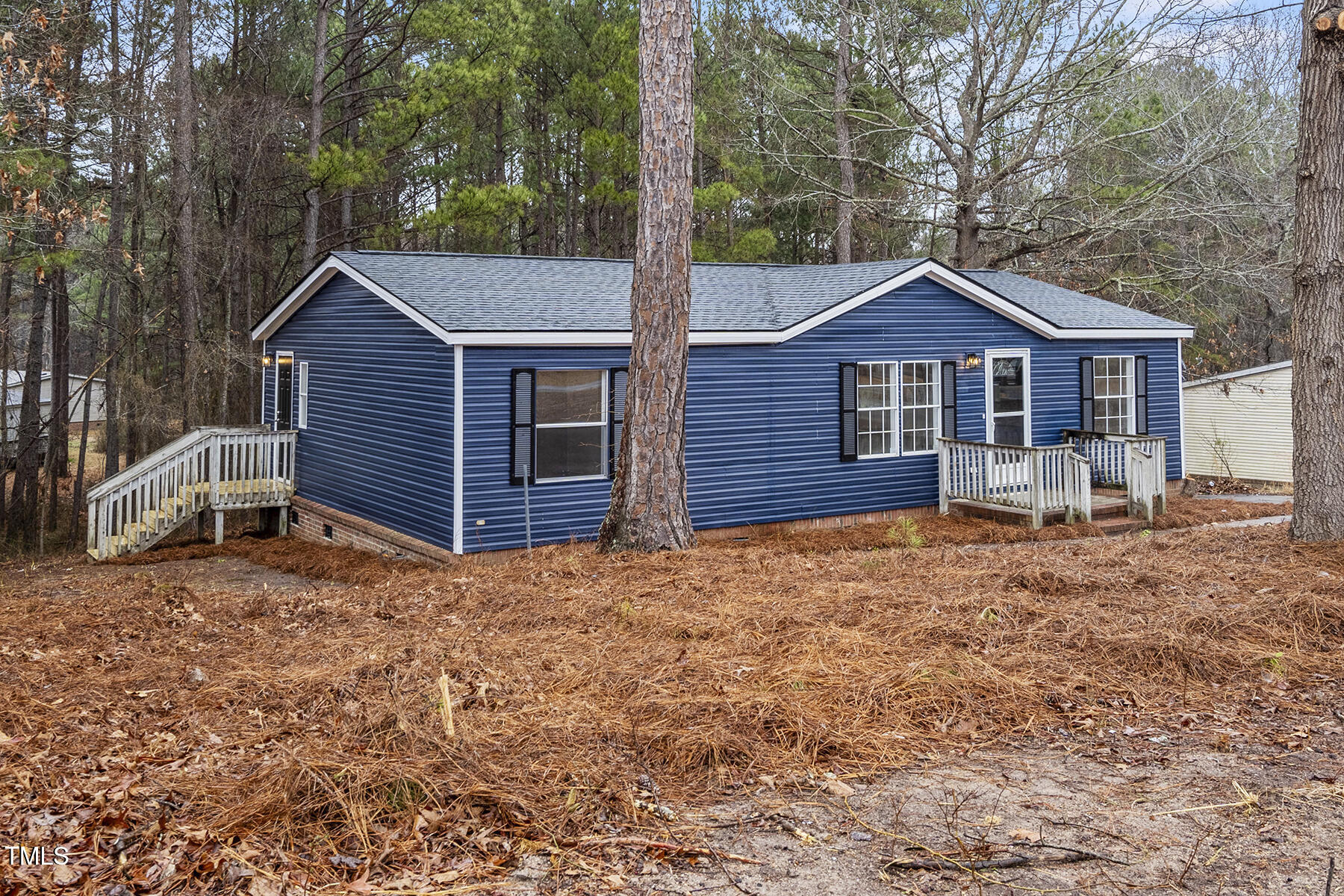 453 Deer View