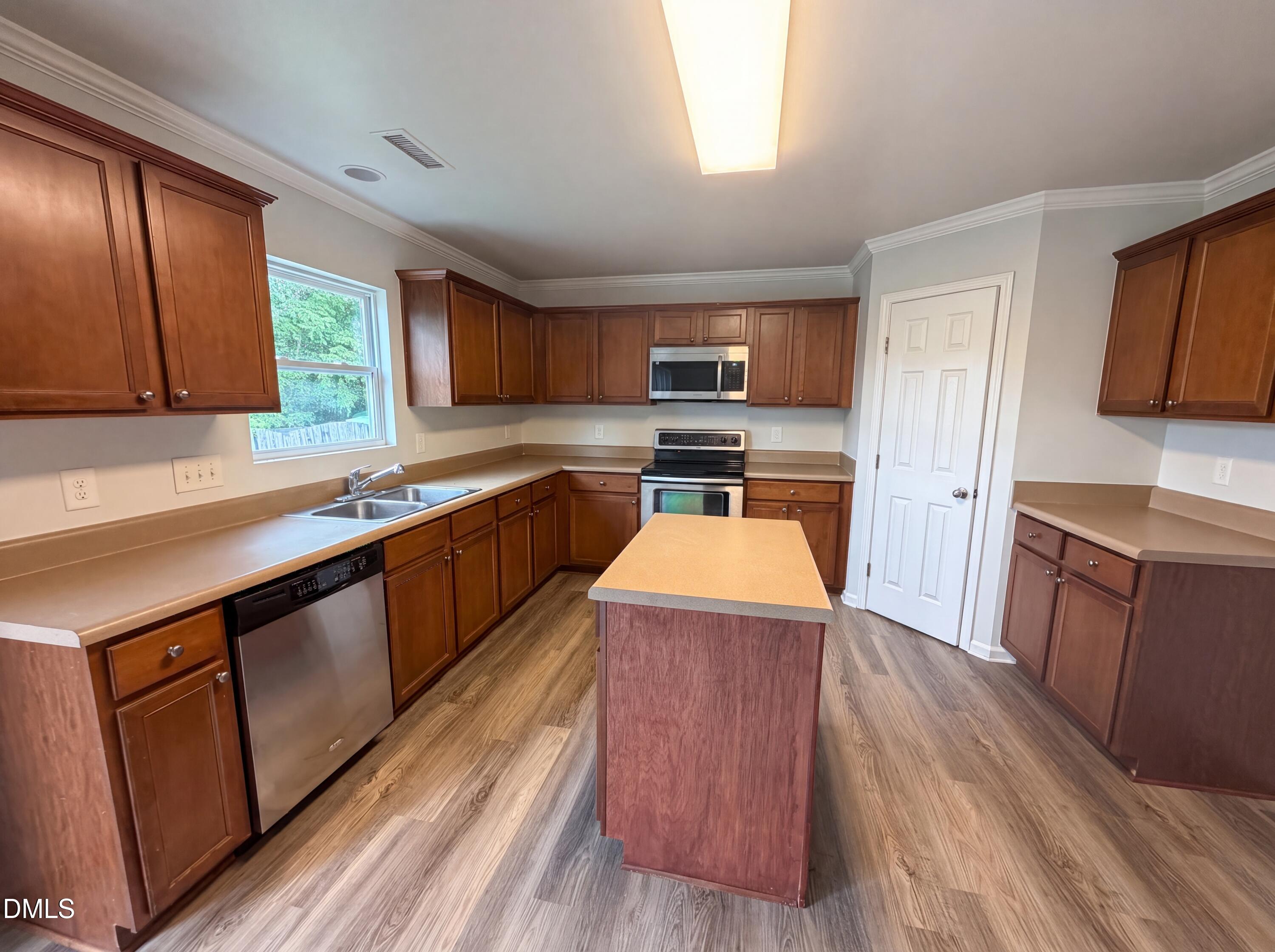 6845 Horseback Lane