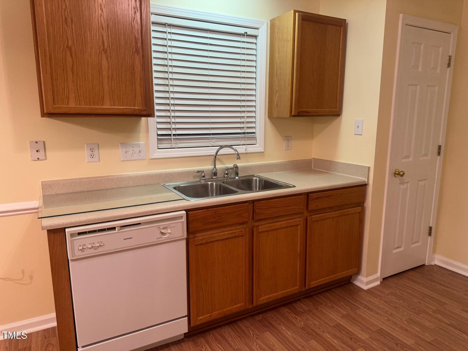 Fayetteville, North Carolina 28306, United States, 3 Bedrooms Bedrooms, ,2 BathroomsBathrooms,Residential,Active,97923