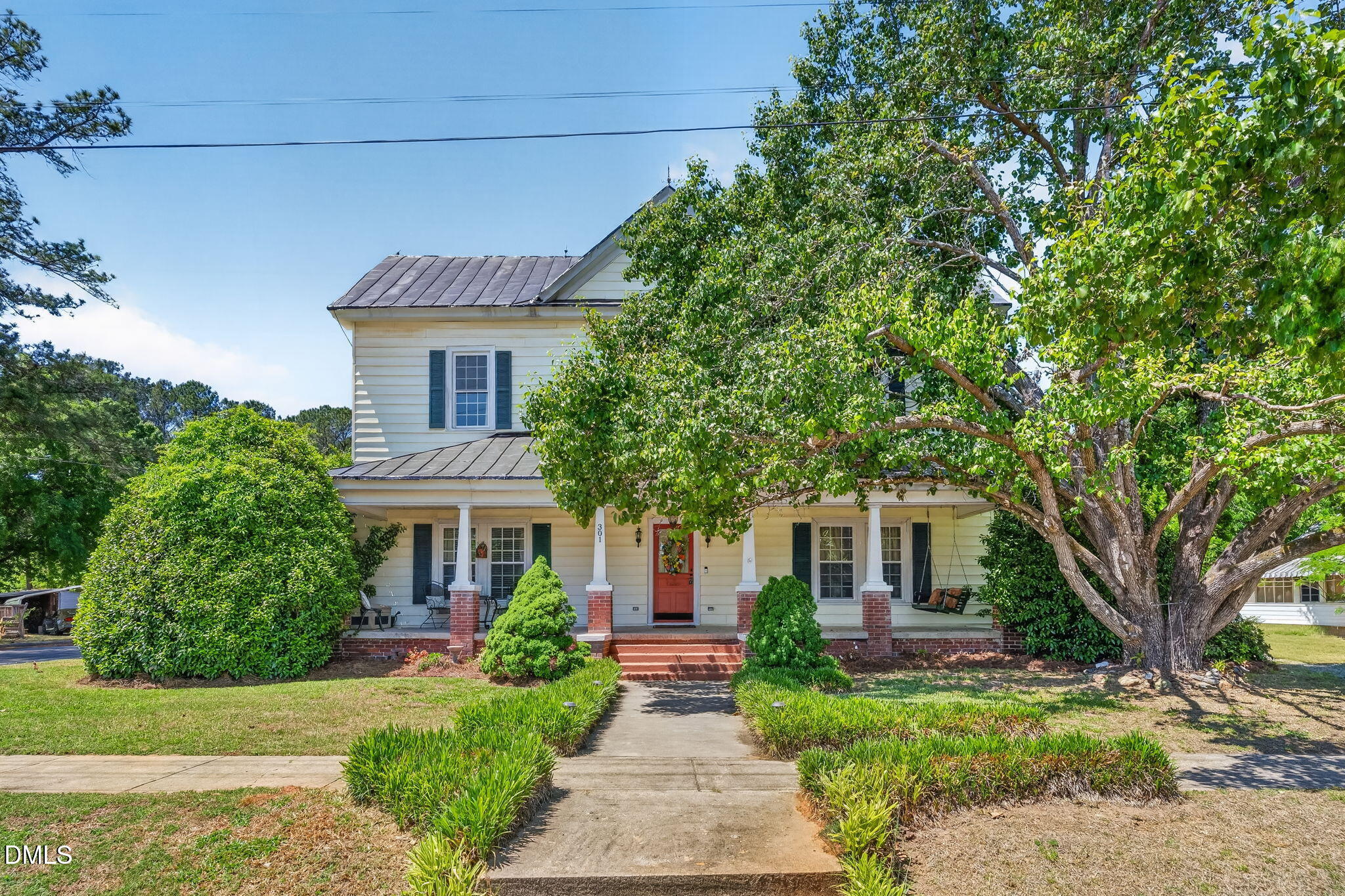 301 2nd Street