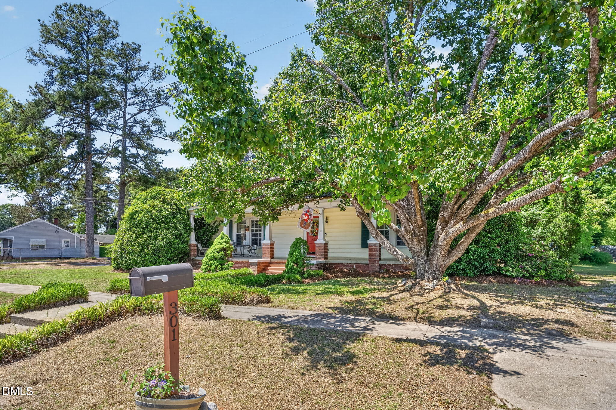 301 2nd Street