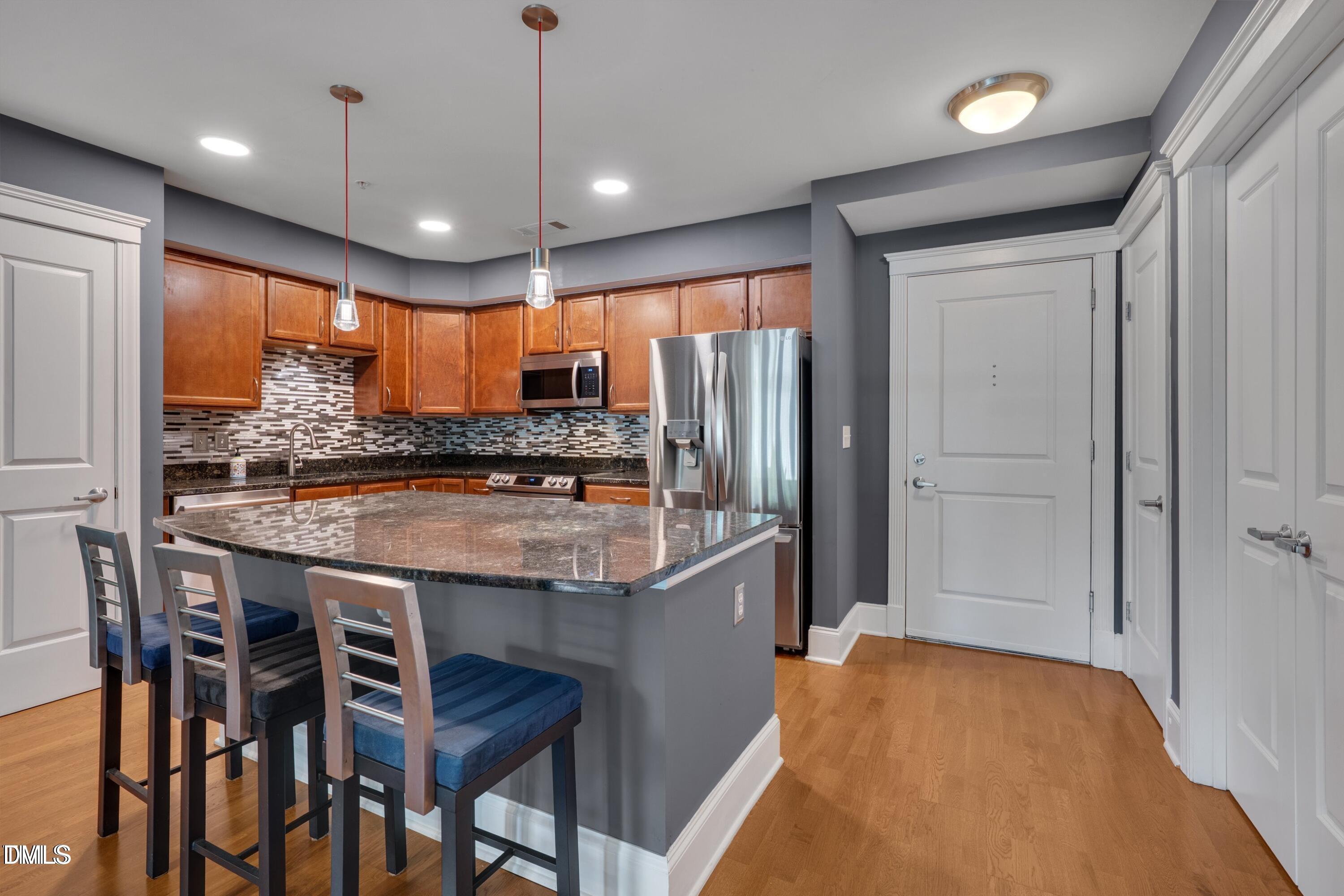 222 Glenwood Avenue 413