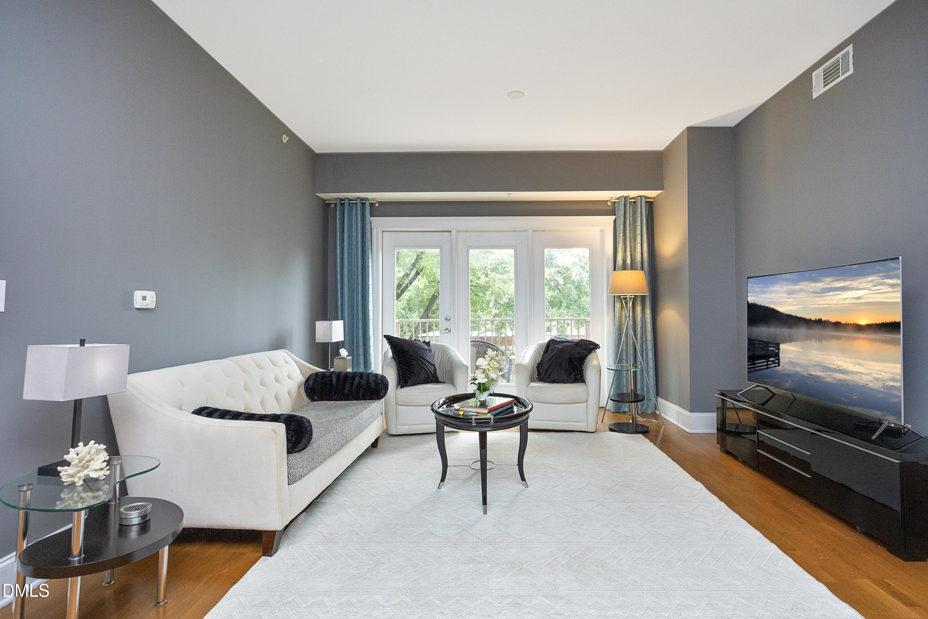 222 Glenwood Avenue 413