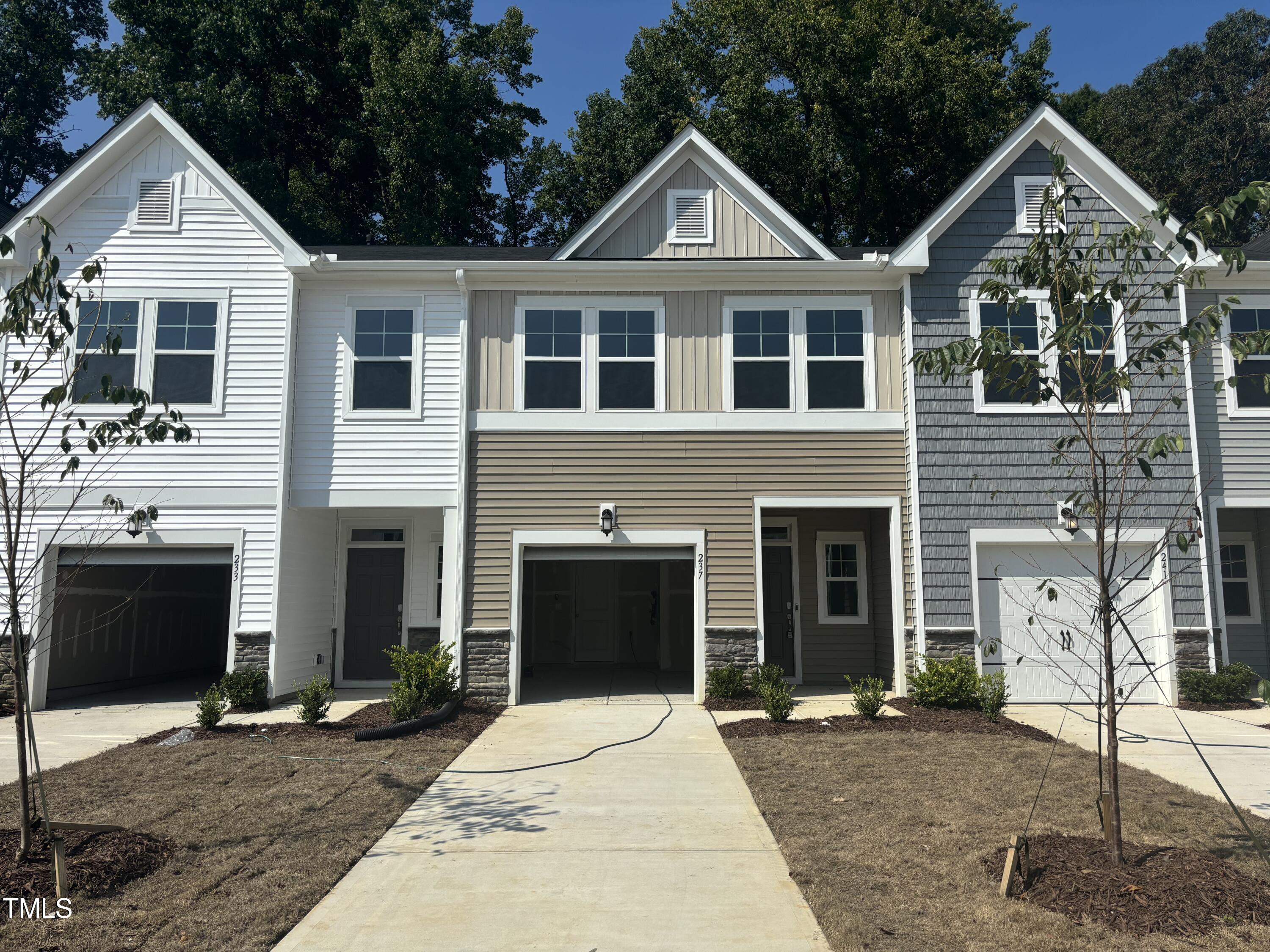 View Smithfield, NC 27577 townhome