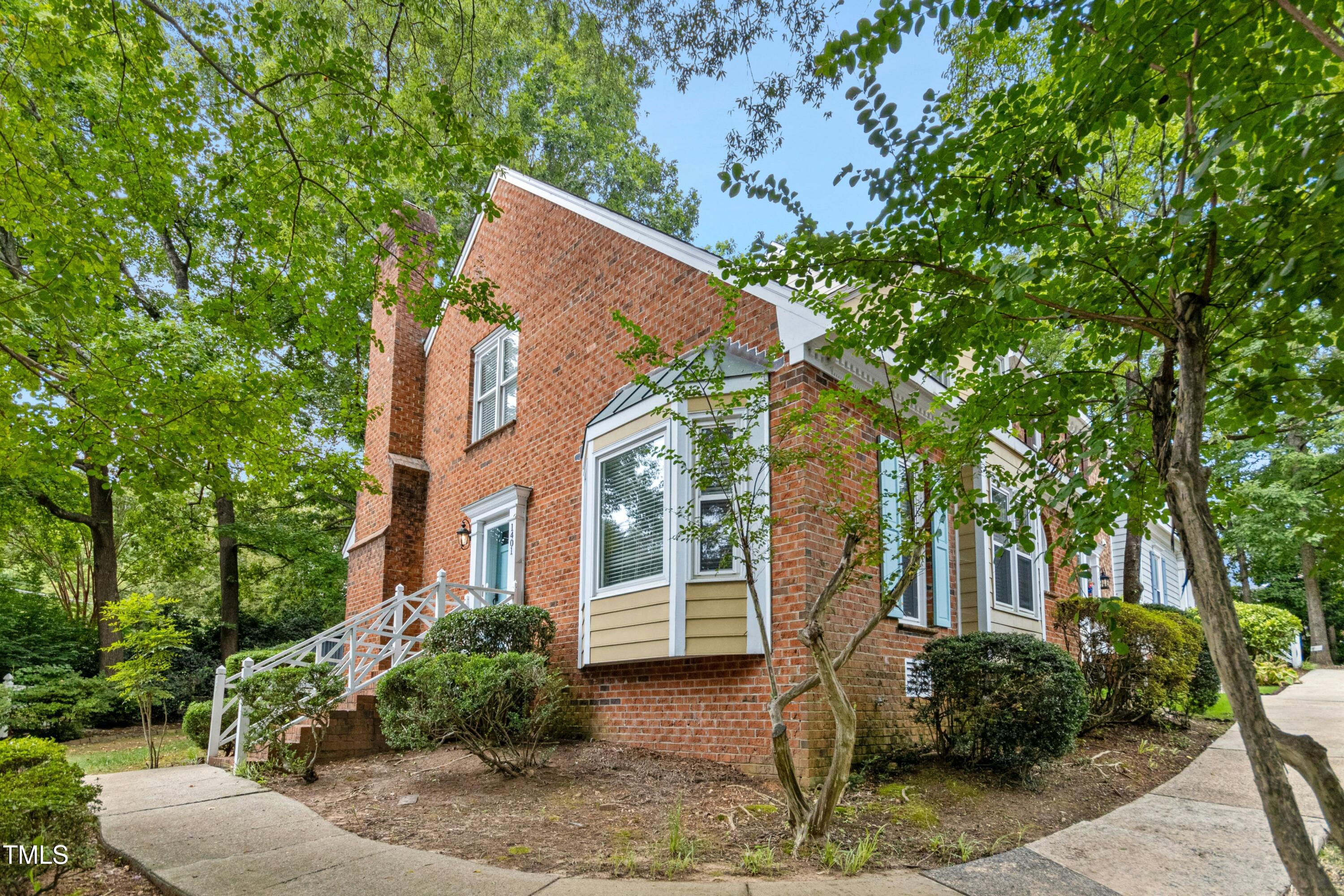 1401 Fowlkes Place