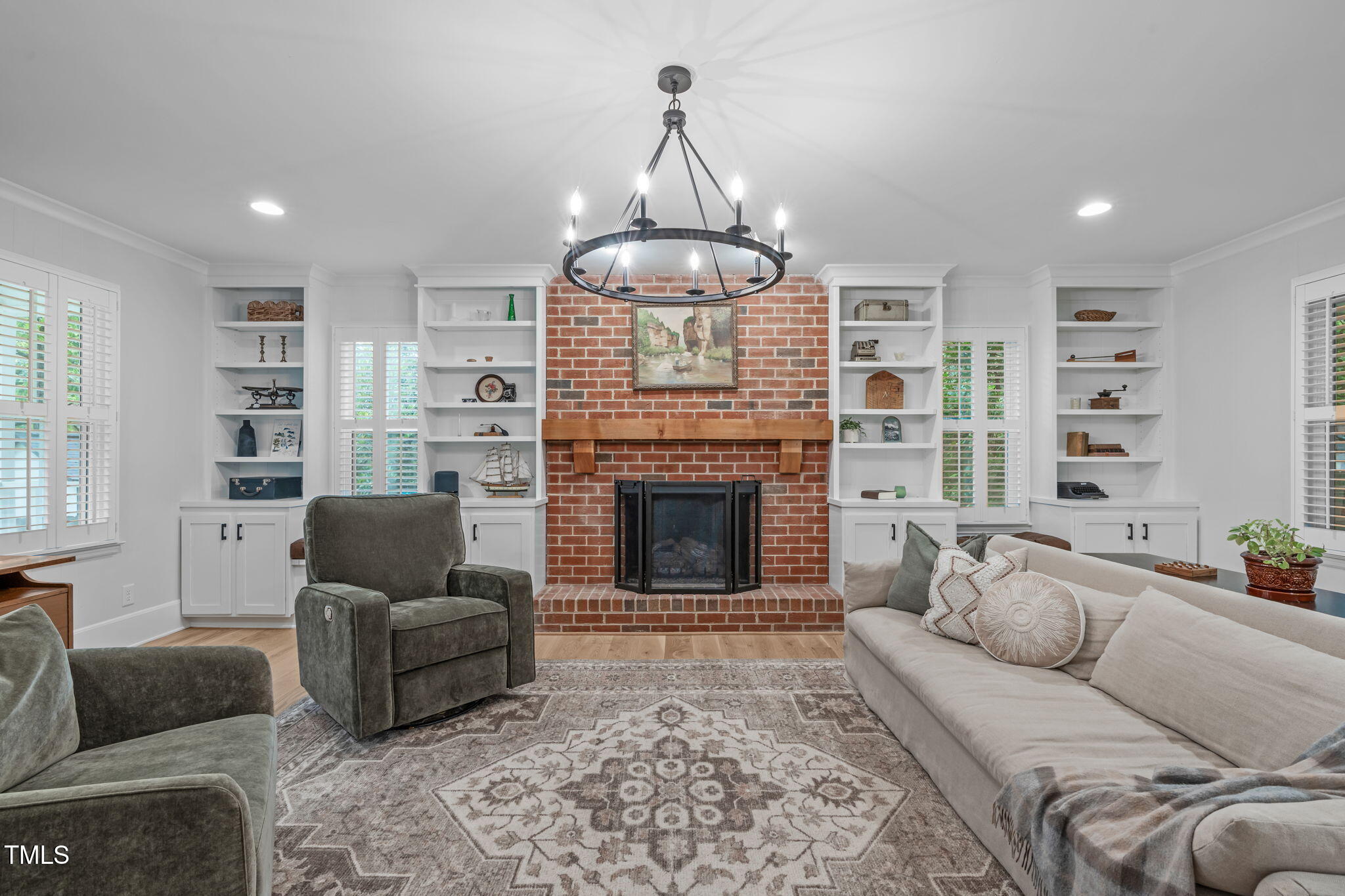 8505 Stonegate Drive