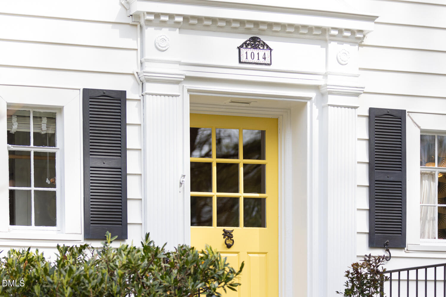 1014 W Forest Hills Boulevard