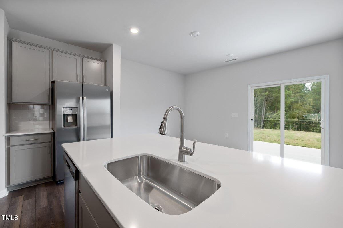 Fuquay Varina, North Carolina 27526, United States, 4 Bedrooms Bedrooms, ,3 BathroomsBathrooms,Residential,Active,32080