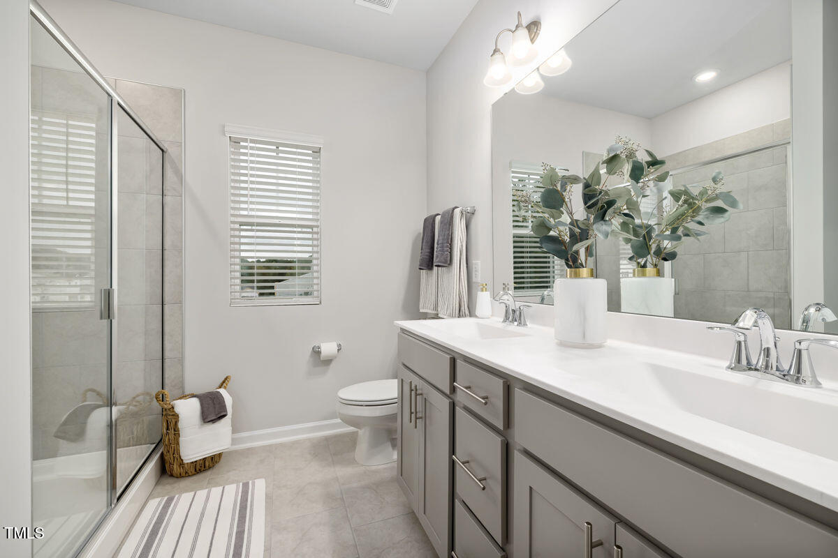 Fuquay Varina, North Carolina 27526, United States, 4 Bedrooms Bedrooms, ,3 BathroomsBathrooms,Residential,Active,32080