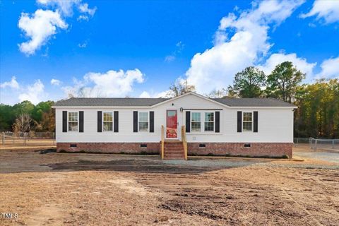 A home in La Grange