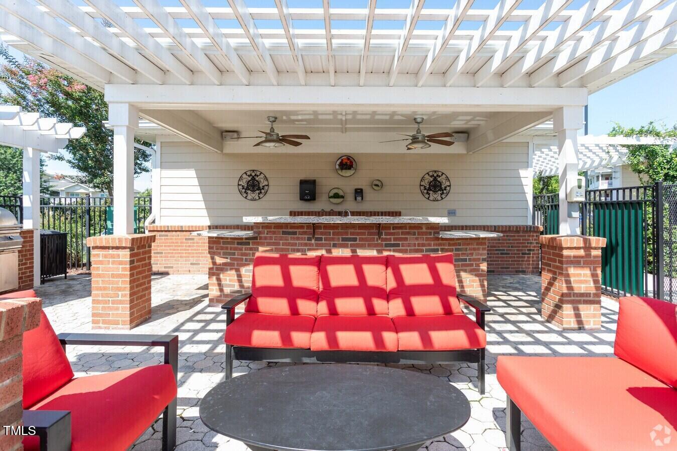 Apex, North Carolina 27502, United States, 2 Bedrooms Bedrooms, ,2 BathroomsBathrooms,Residential,Active,206698