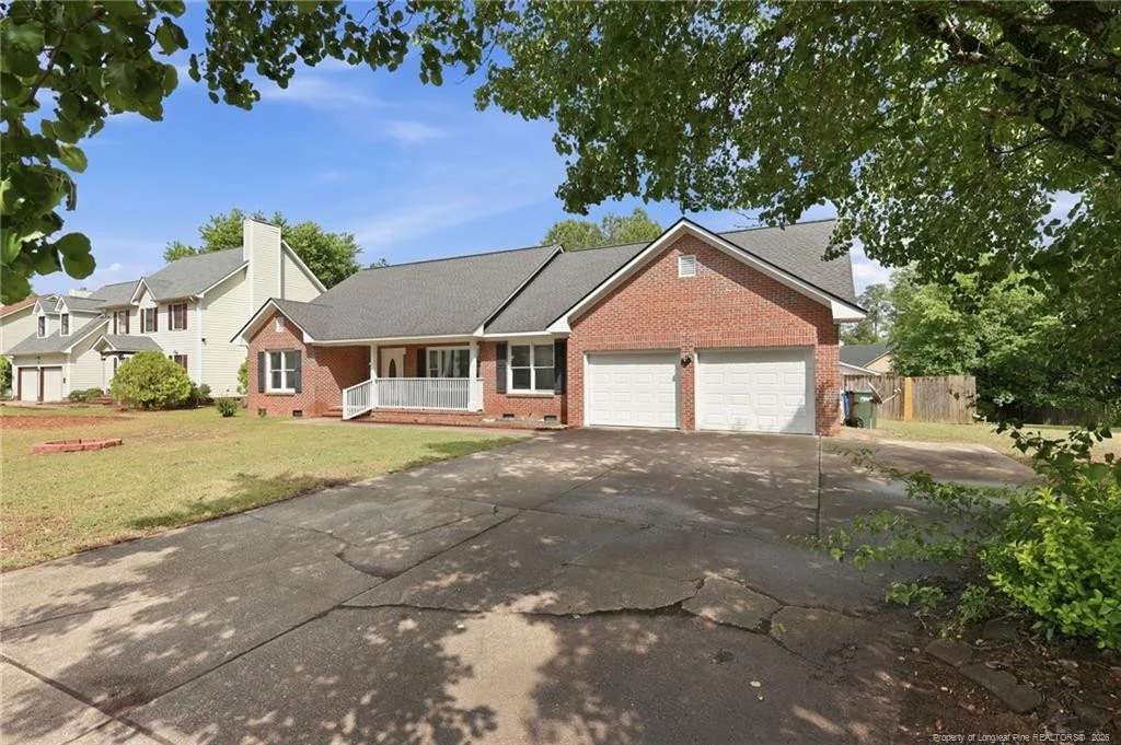 1967 Oakview Drive