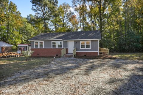 815 Hillwood Street Sanford NC 27330