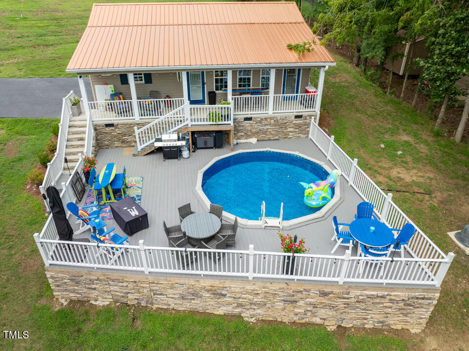 325 St. George Lane