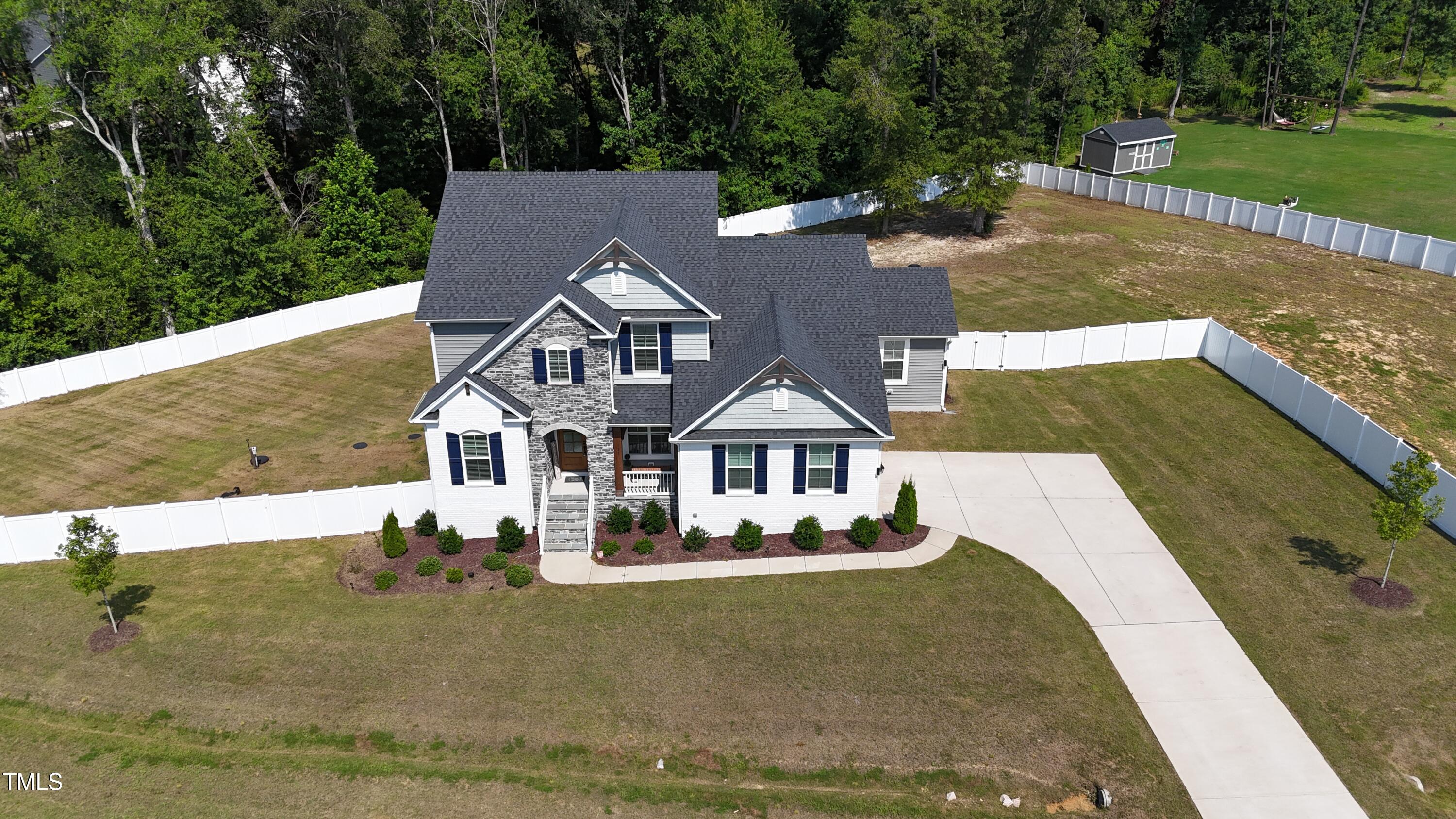 128 S Clearbrook Court