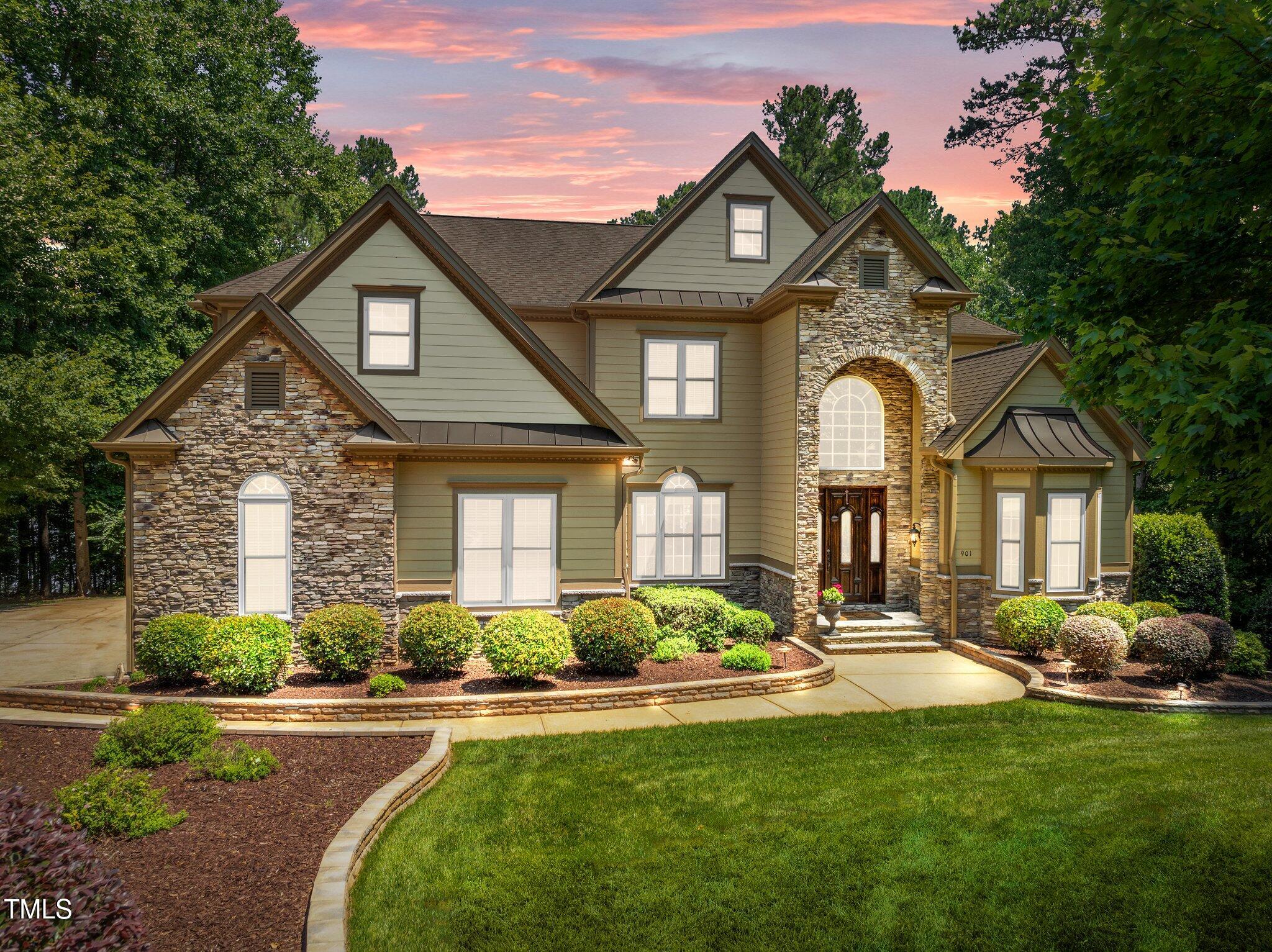 901 Edgewater Drive