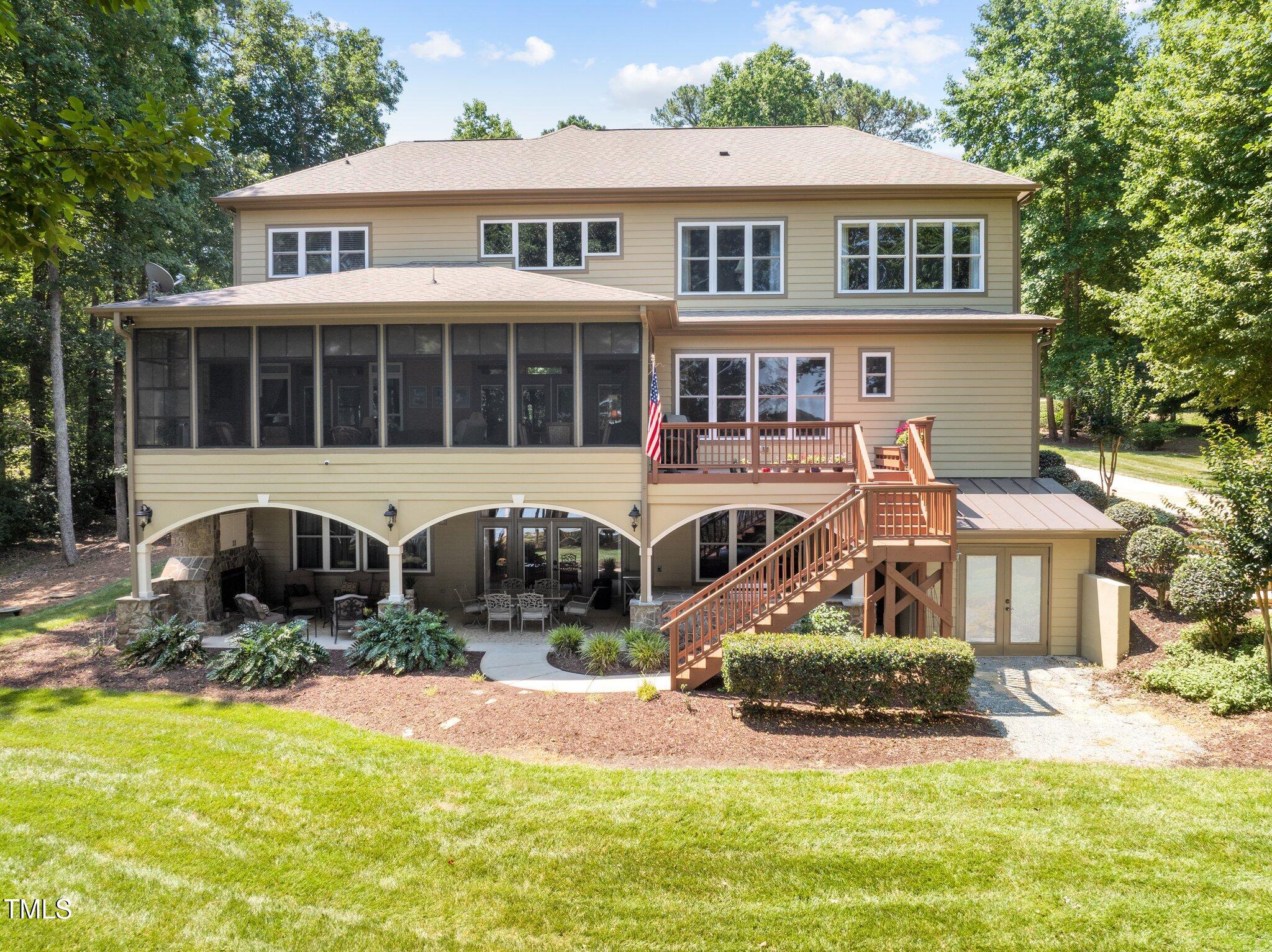 901 Edgewater Drive