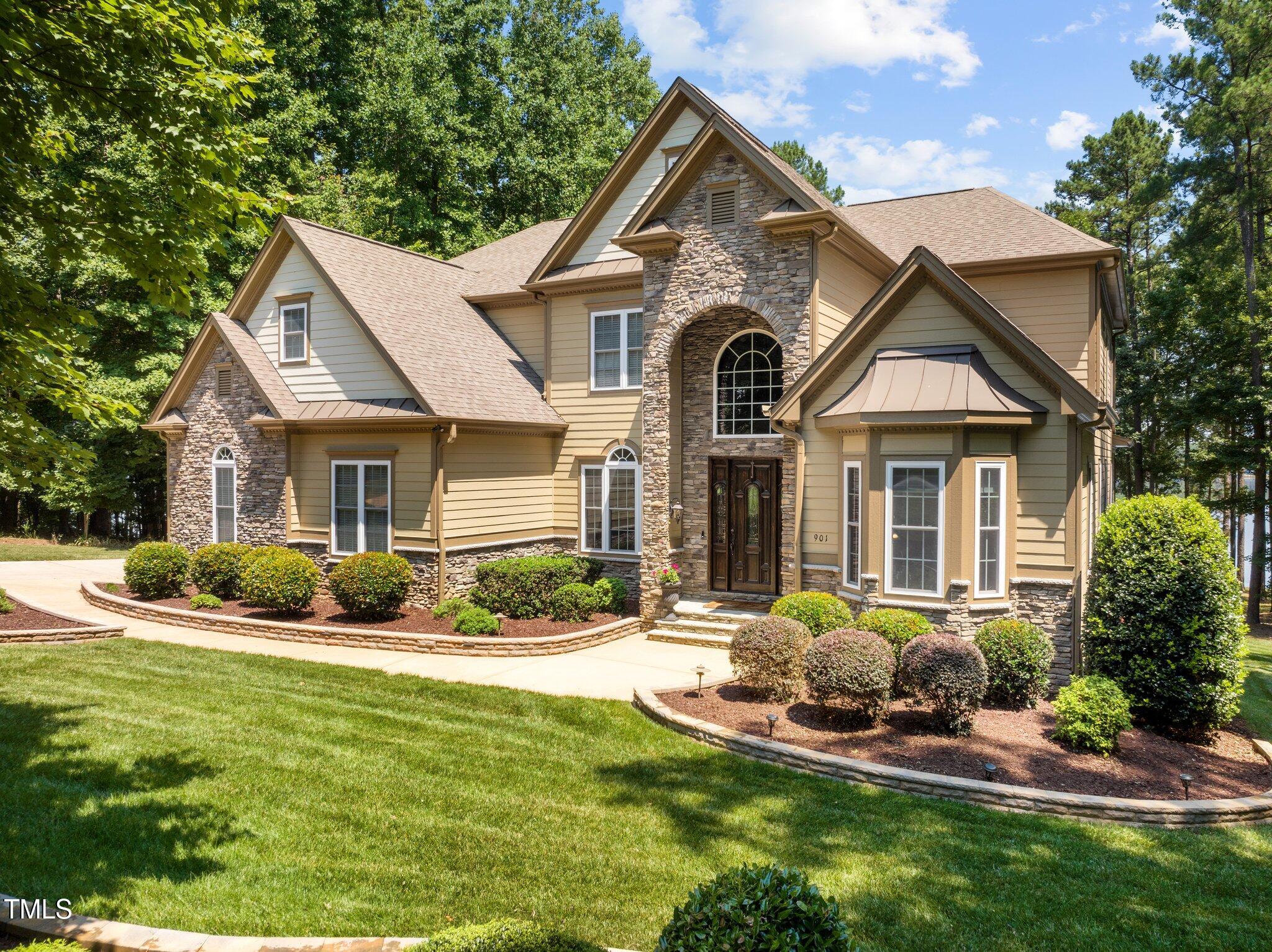 901 Edgewater Drive