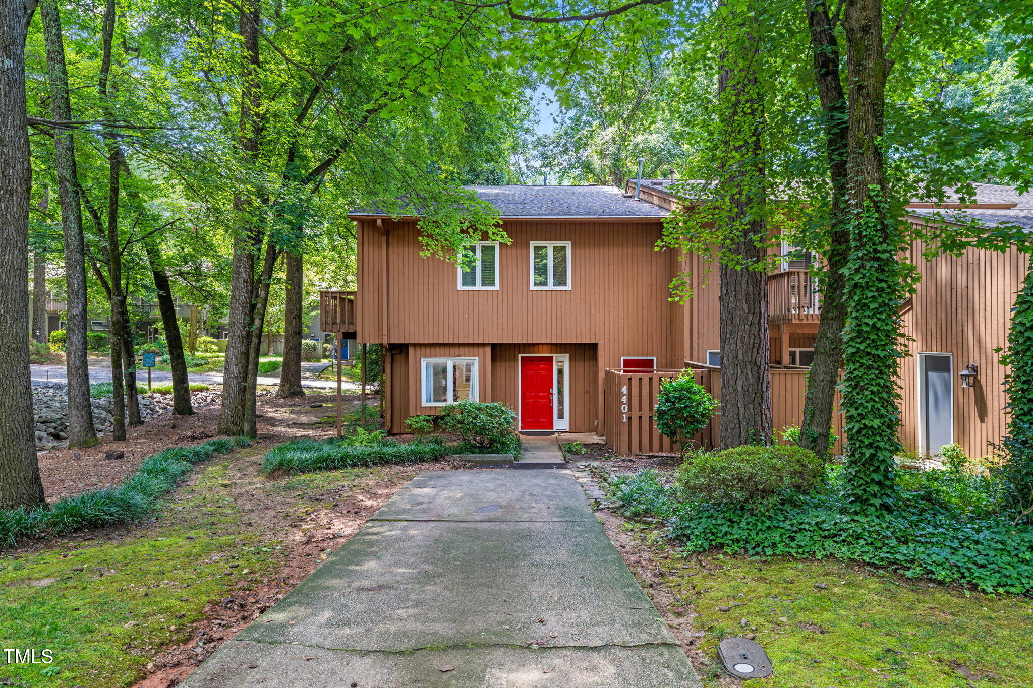 4401 Shadetree Court