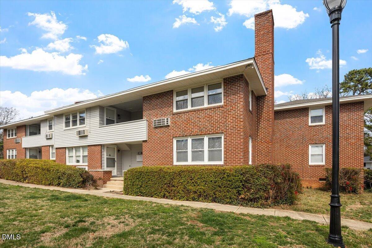 805 Daniels Street B