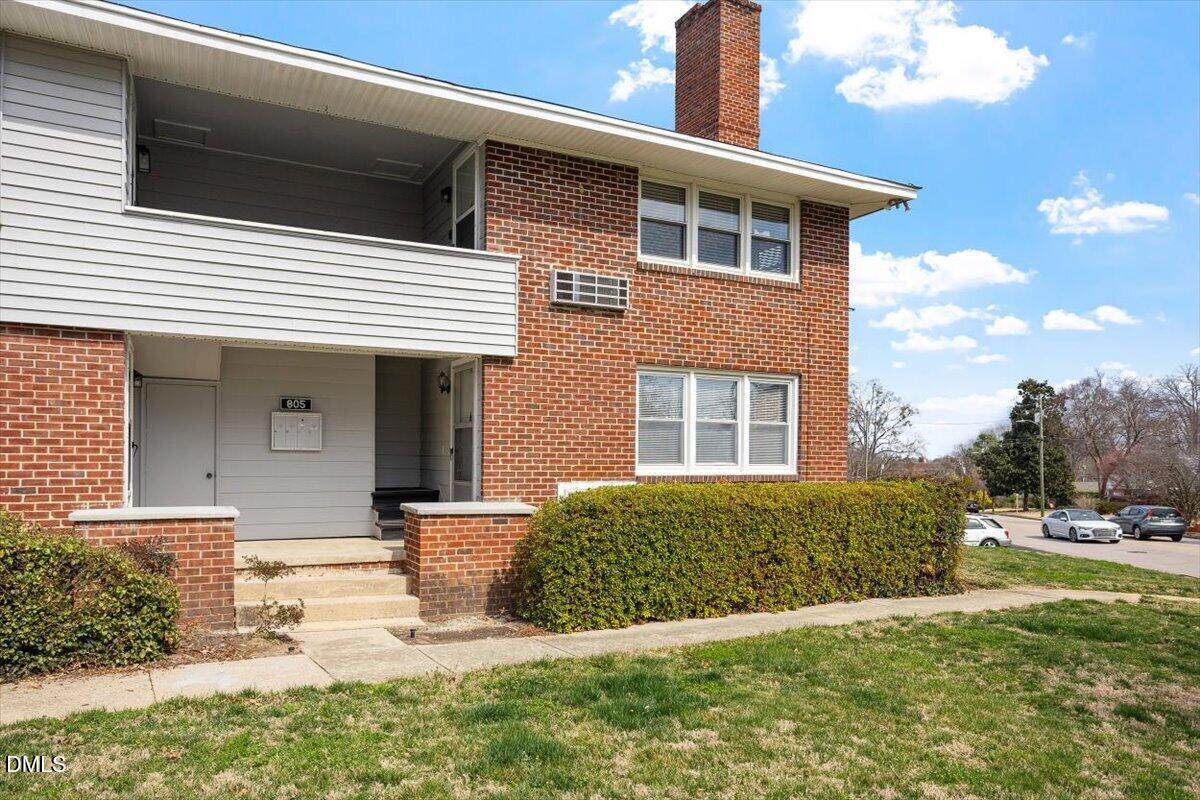 805 Daniels Street B
