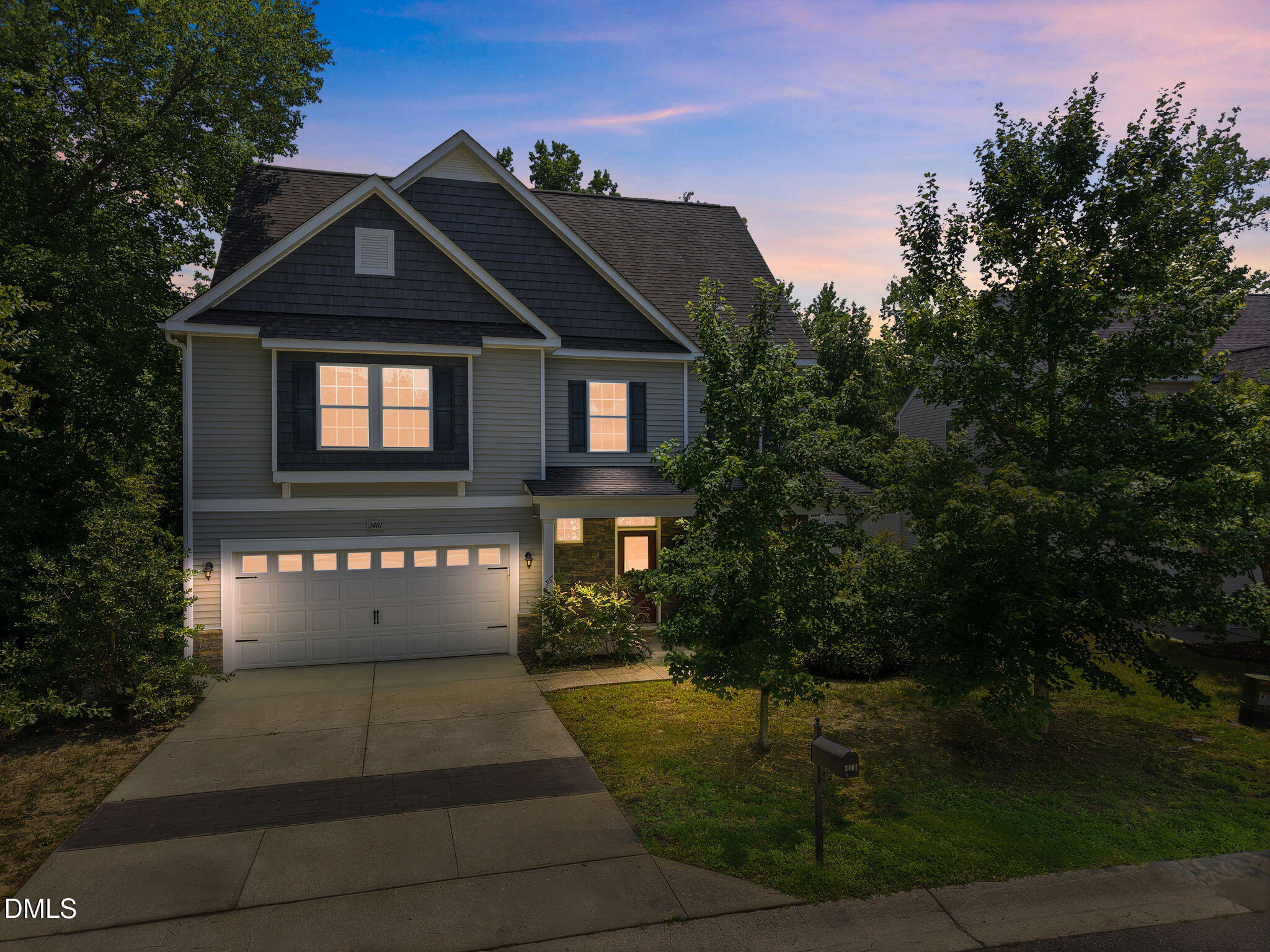 3401 Grosbeak Way