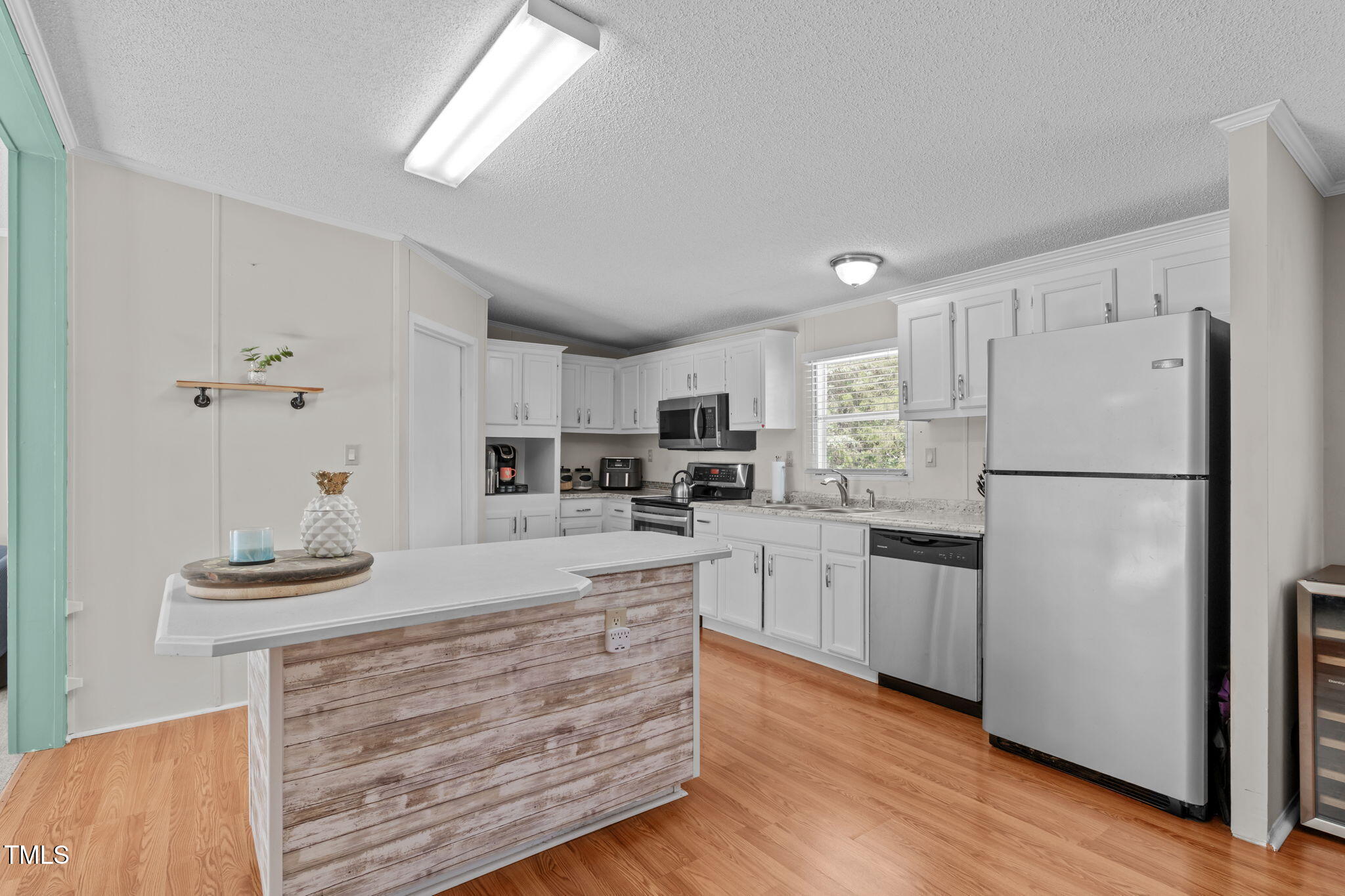 6401 Cut Glass Court