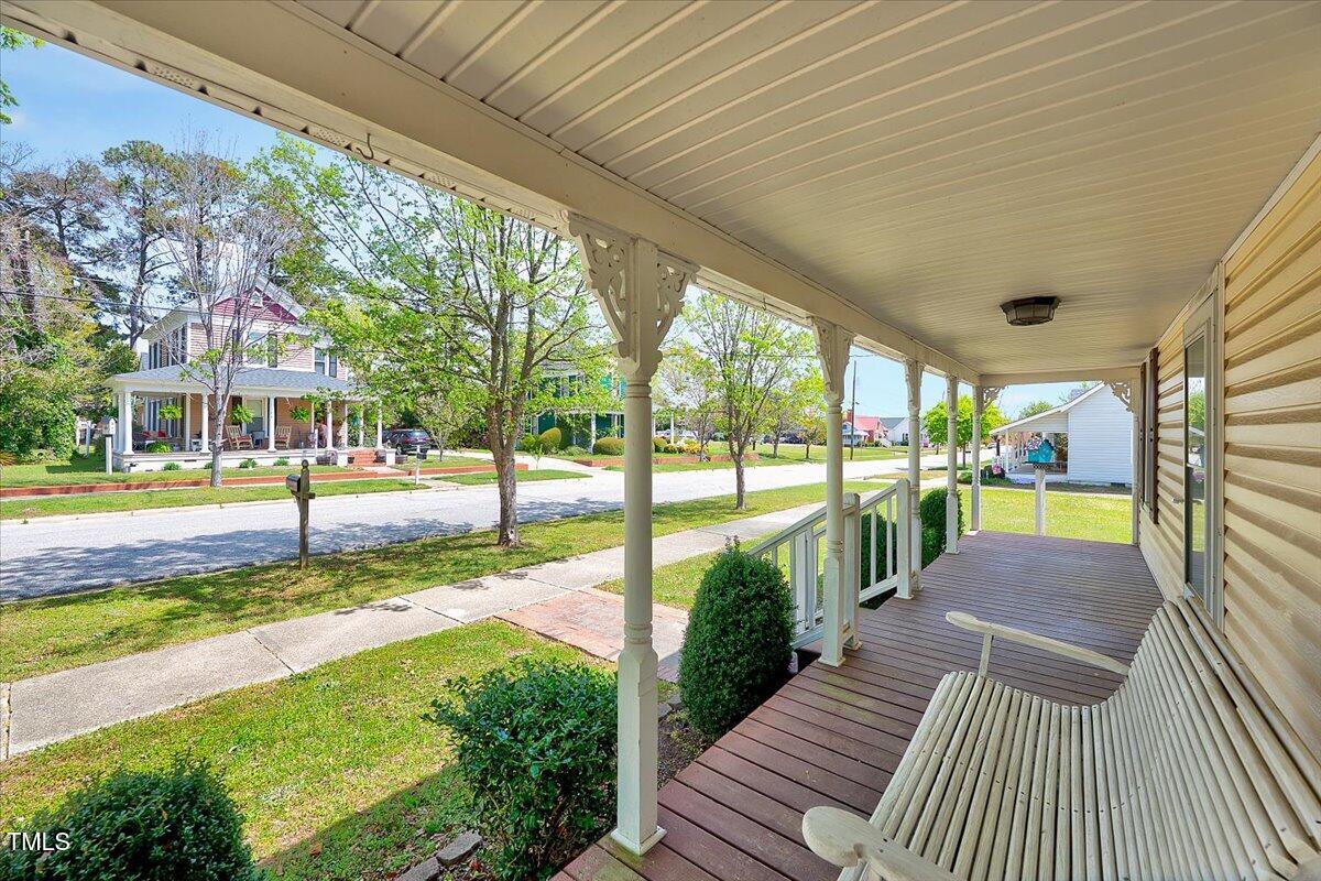 309 W Parrish Drive