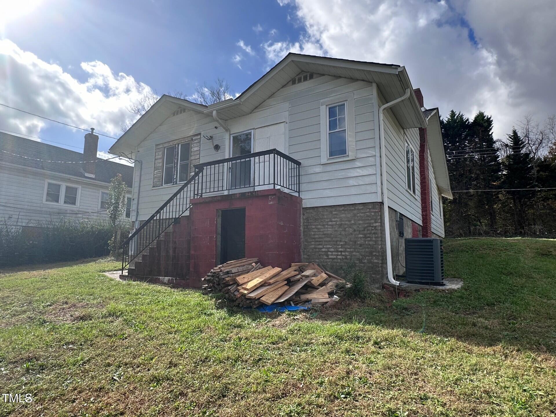 180 Hooper Avenue