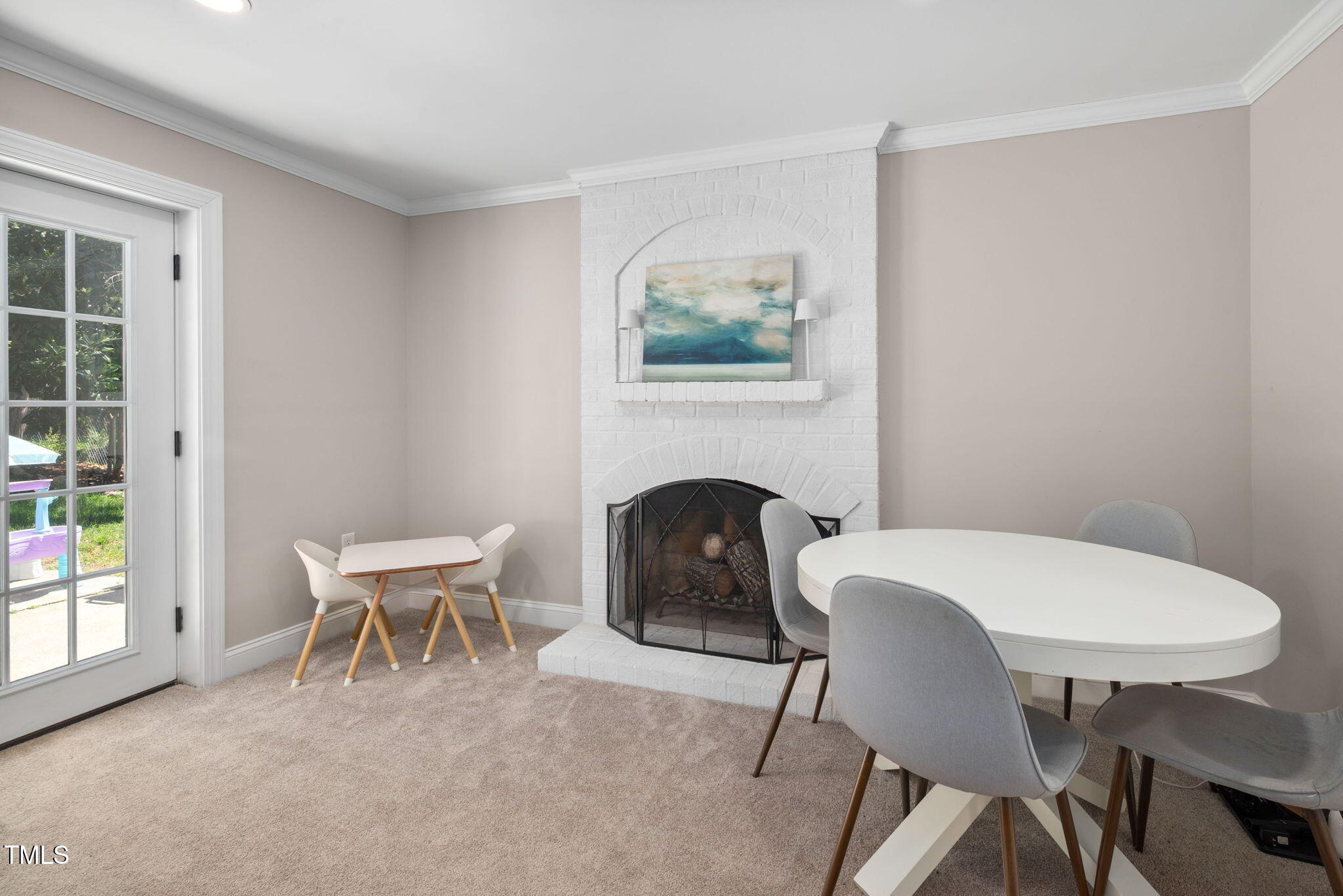 Raleigh, North Carolina 27609, United States, 4 Bedrooms Bedrooms, ,3 BathroomsBathrooms,Residential,Pending,203341