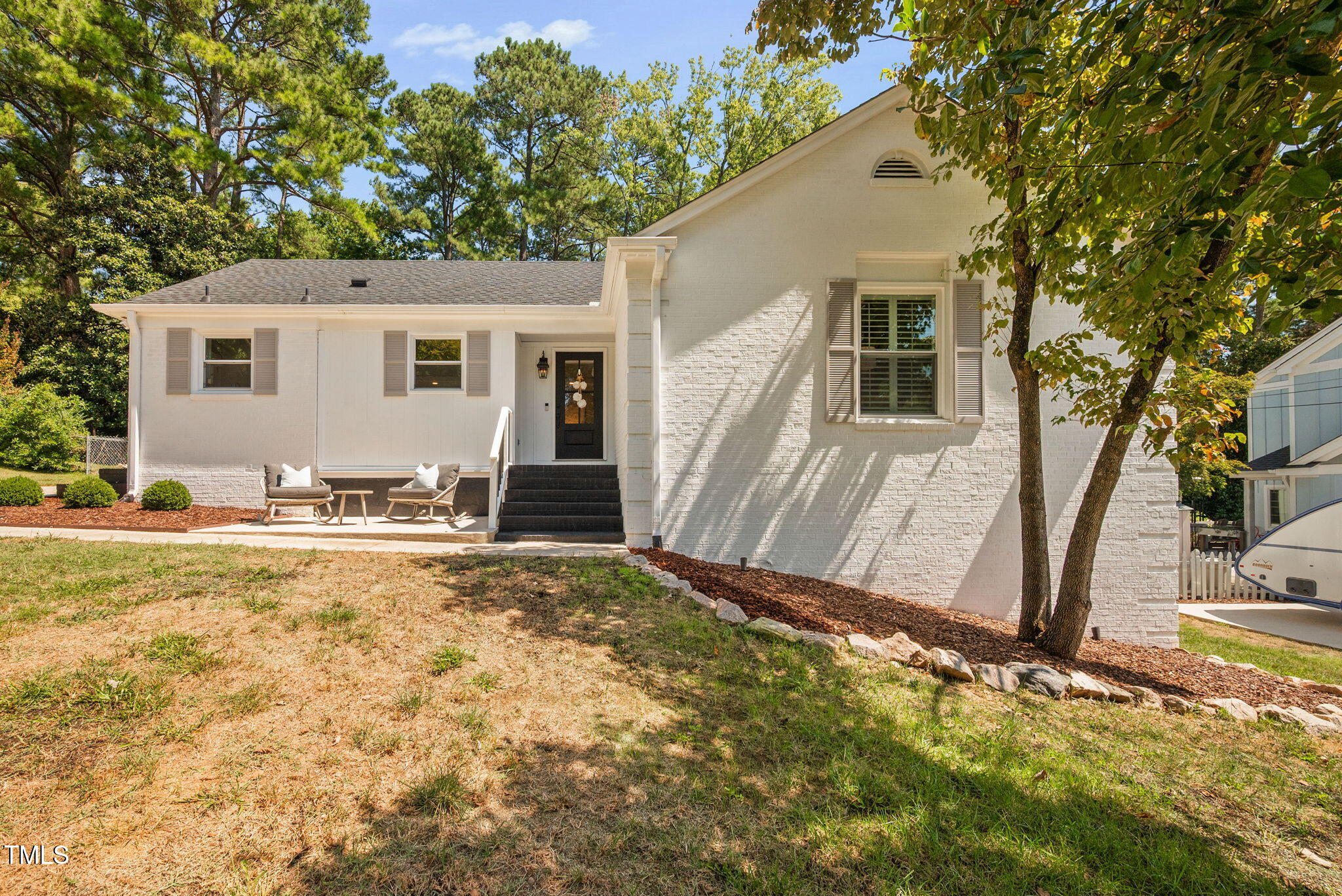 Raleigh, North Carolina 27609, United States, 4 Bedrooms Bedrooms, ,3 BathroomsBathrooms,Residential,Pending,203341