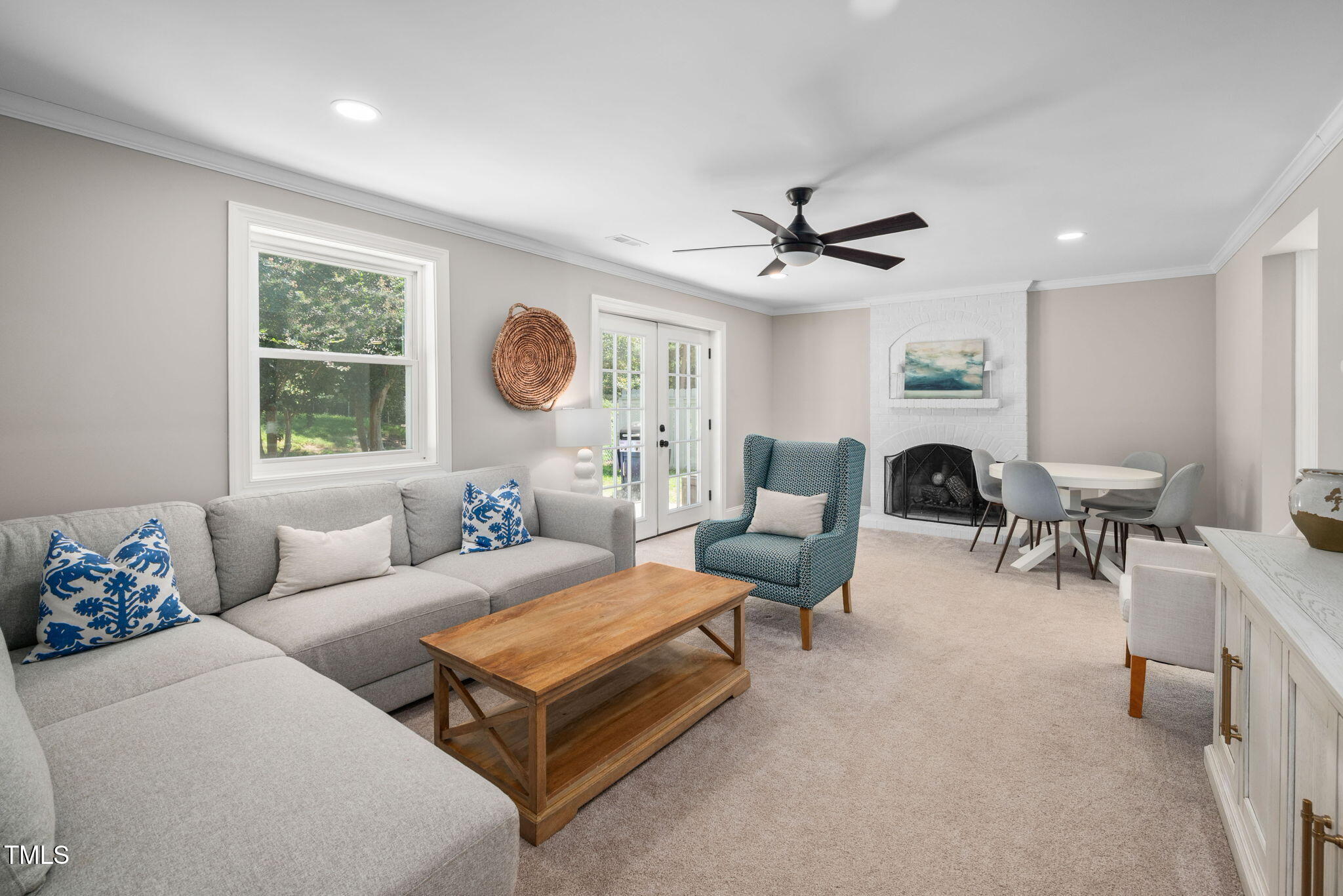 Raleigh, North Carolina 27609, United States, 4 Bedrooms Bedrooms, ,3 BathroomsBathrooms,Residential,Pending,203341