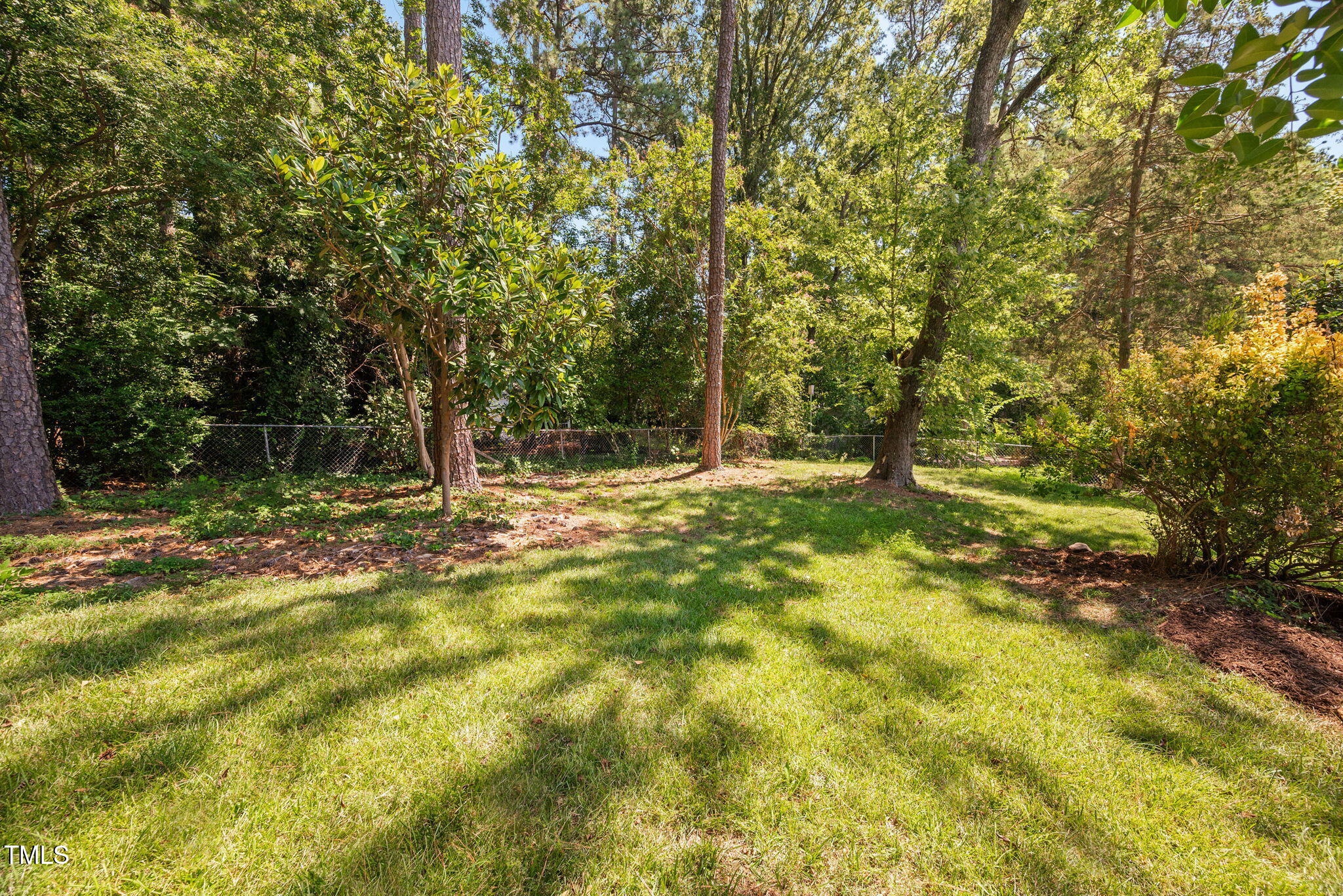 Raleigh, North Carolina 27609, United States, 4 Bedrooms Bedrooms, ,3 BathroomsBathrooms,Residential,Pending,203341