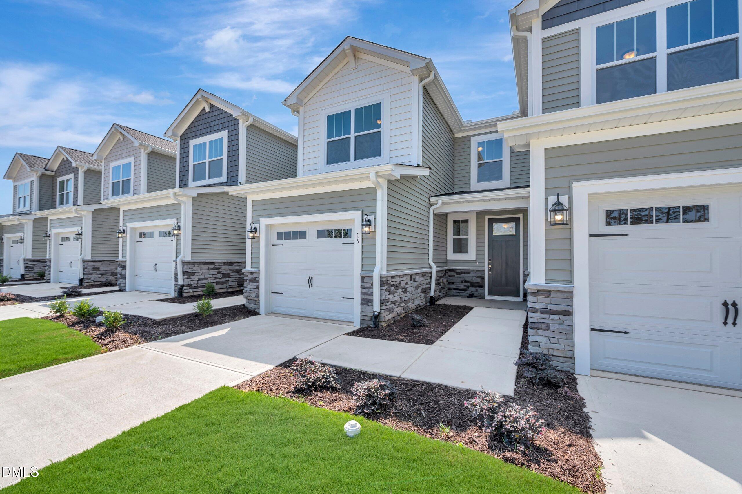 16 Serpens Drive 224