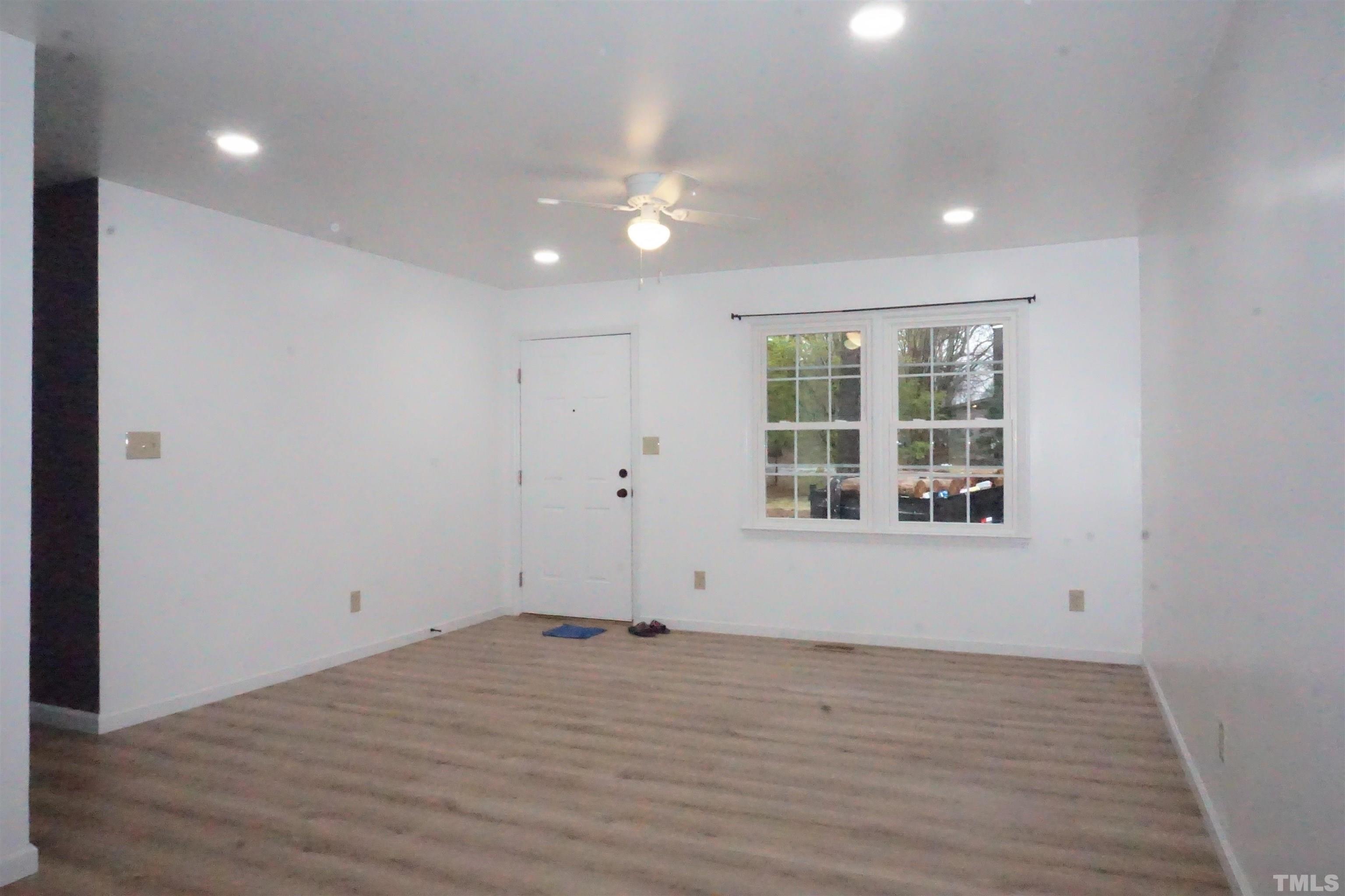 Photo 4 of 14 of 406 Quail Run Drive house